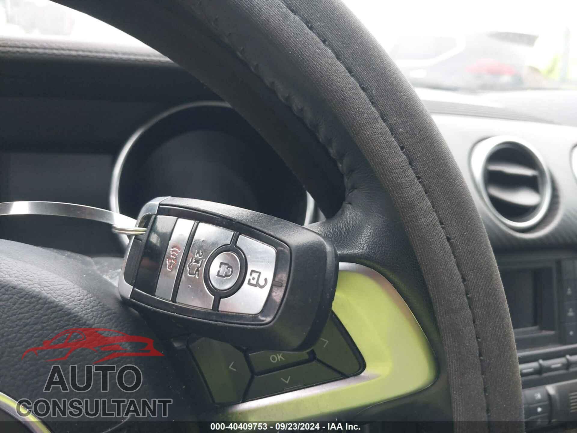 FORD MUSTANG 2018 - 1FA6P8TH2J5171607