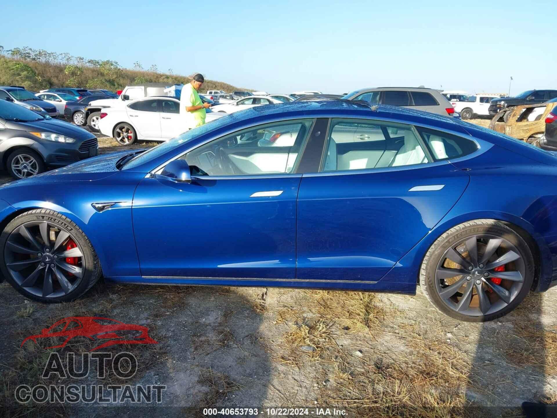 TESLA MODEL S 2017 - 5YJSA1E45HF205639