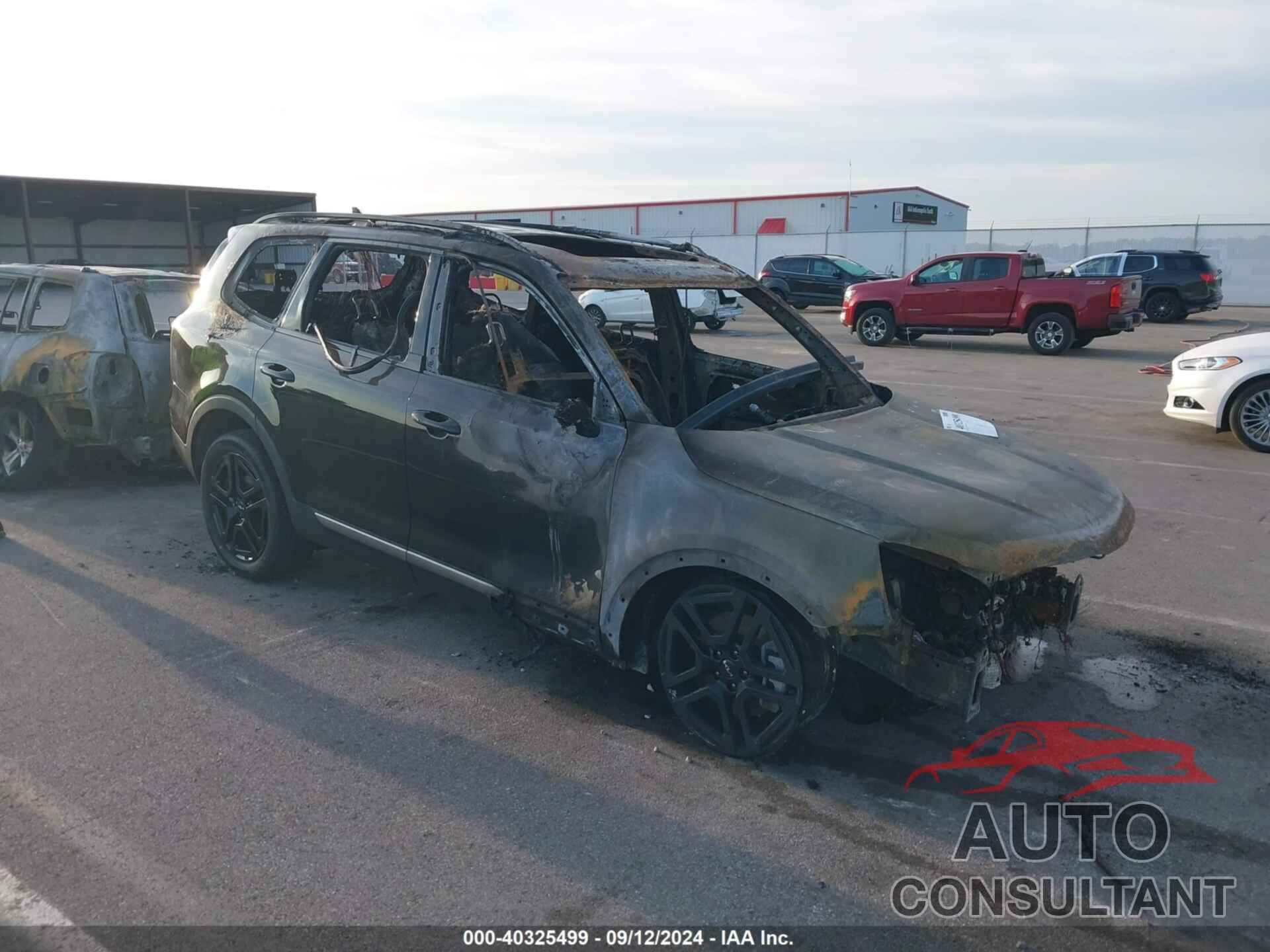 KIA TELLURIDE 2023 - 5XYP3DGC2PG386065