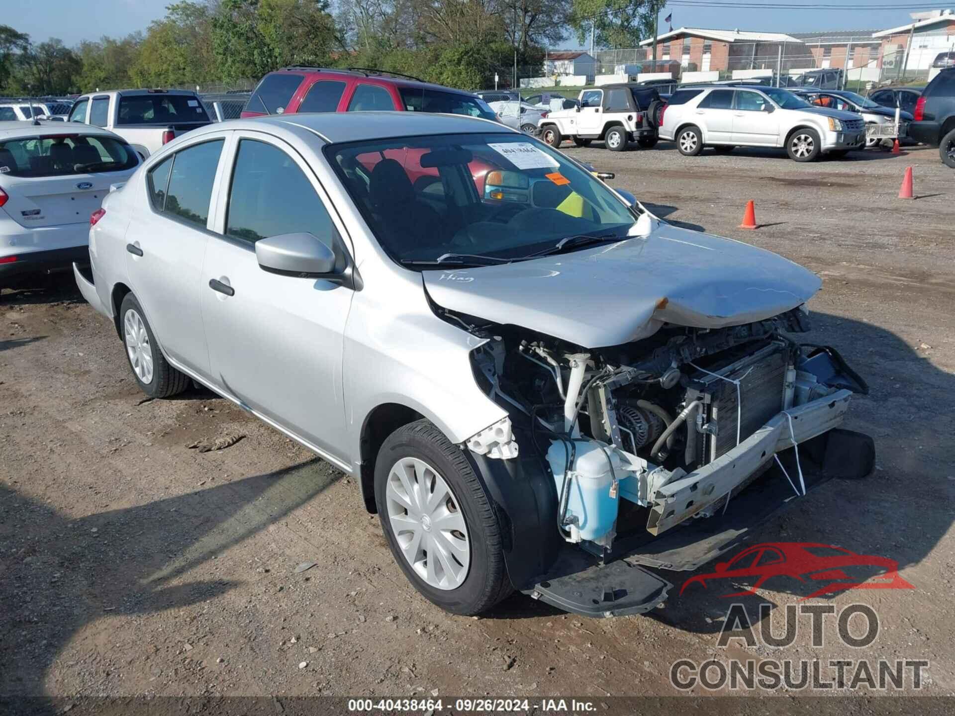 NISSAN VERSA 2018 - 3N1CN7AP6JL858227