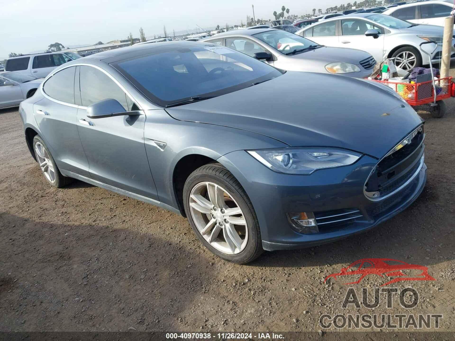 TESLA MODEL S 2013 - 5YJSA1CG9DFP09733