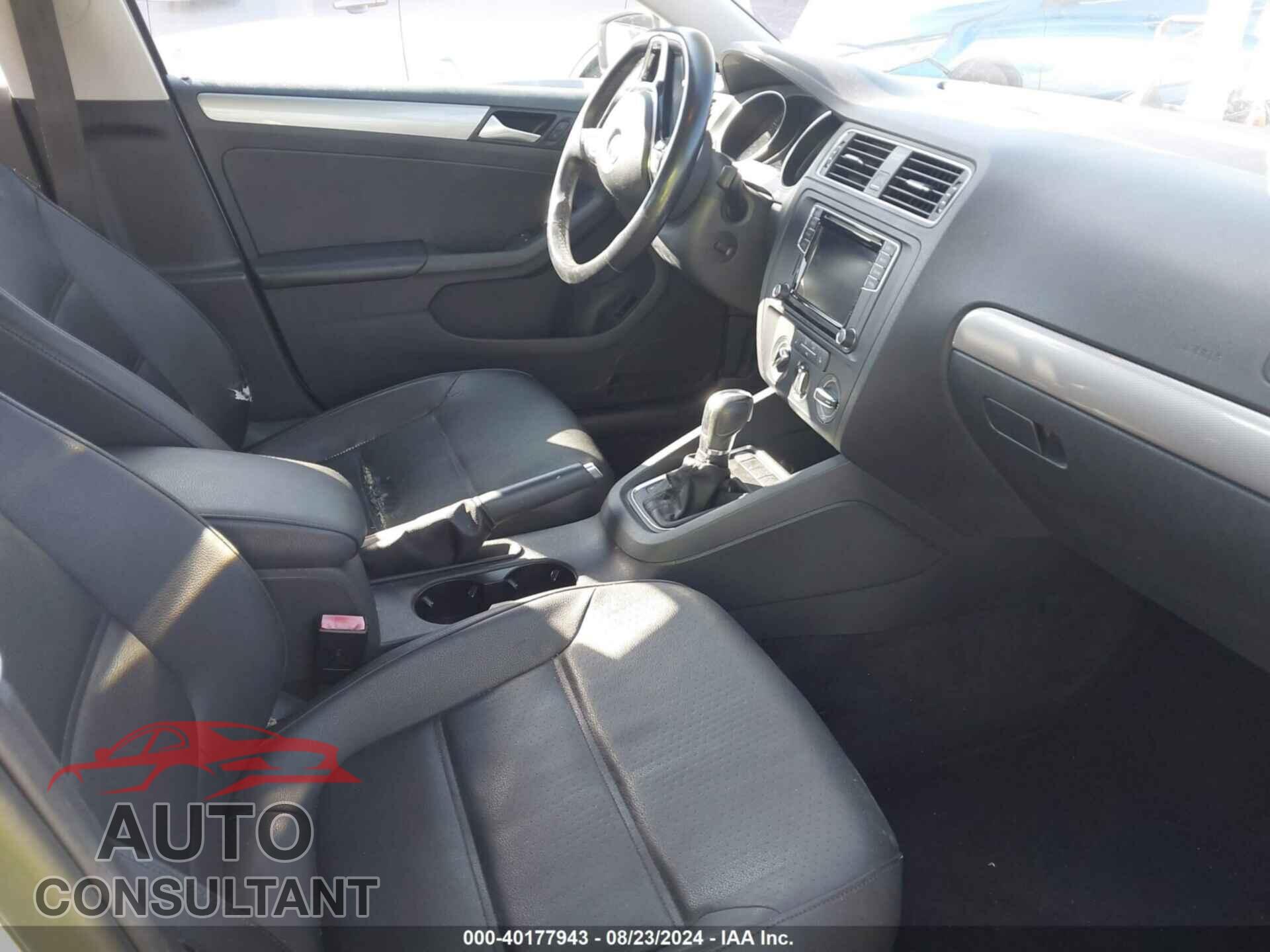 VOLKSWAGEN JETTA 2017 - 3VWDB7AJ2HM336377