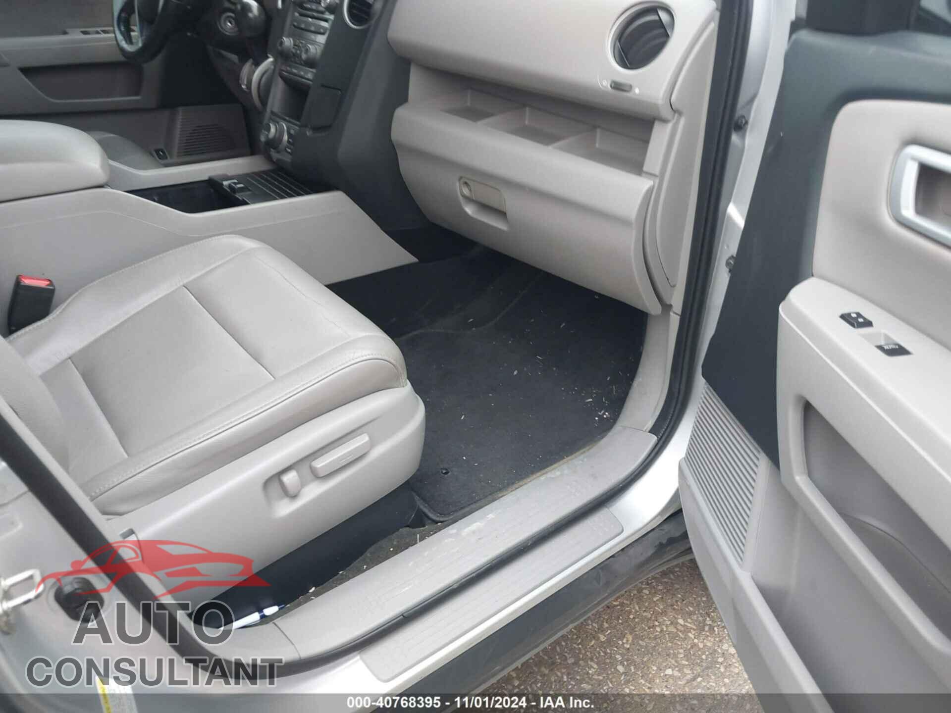 HONDA PILOT 2015 - 5FNYF3H92FB014885