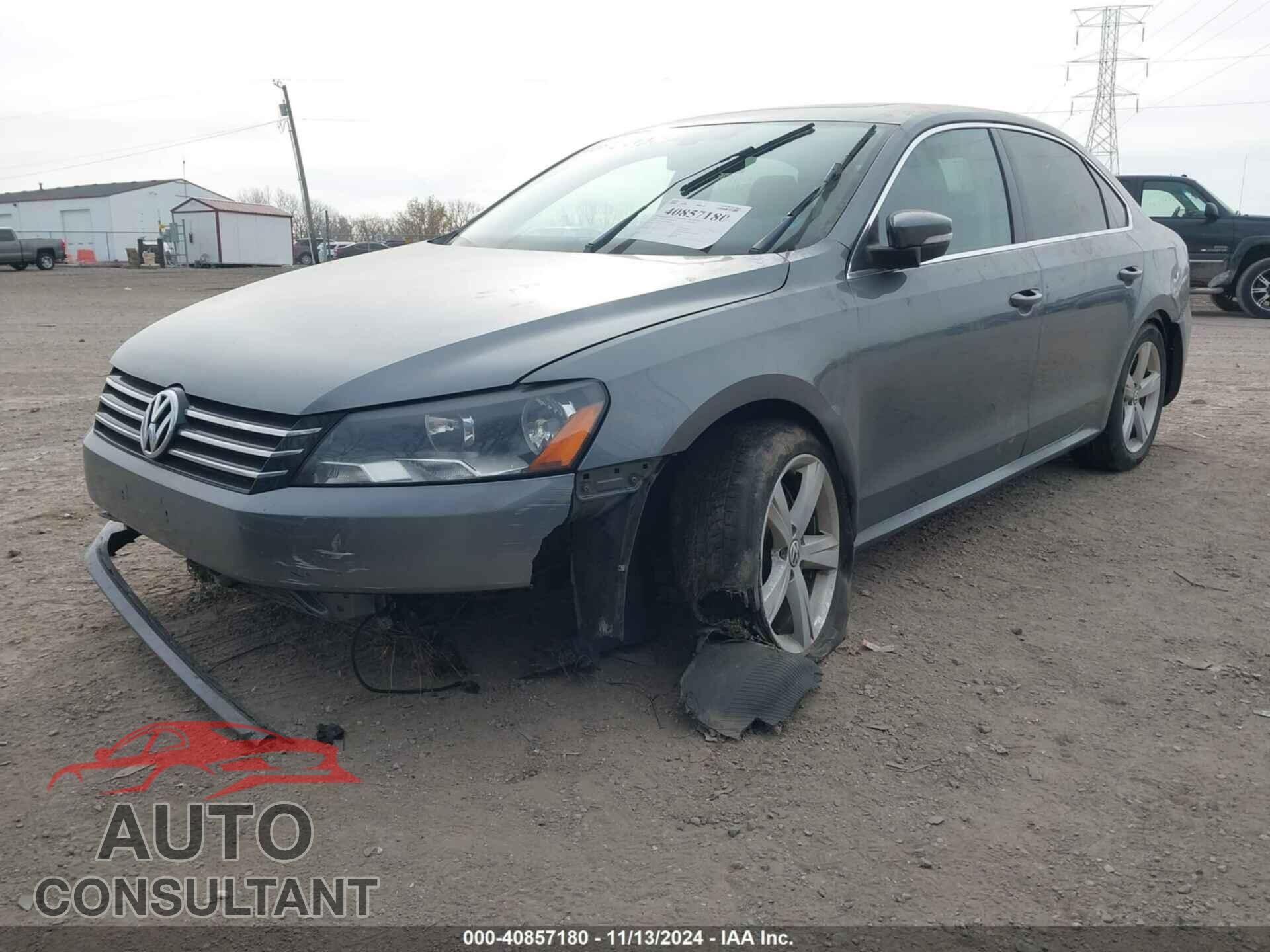 VOLKSWAGEN PASSAT 2013 - 1VWBP7A30DC089818