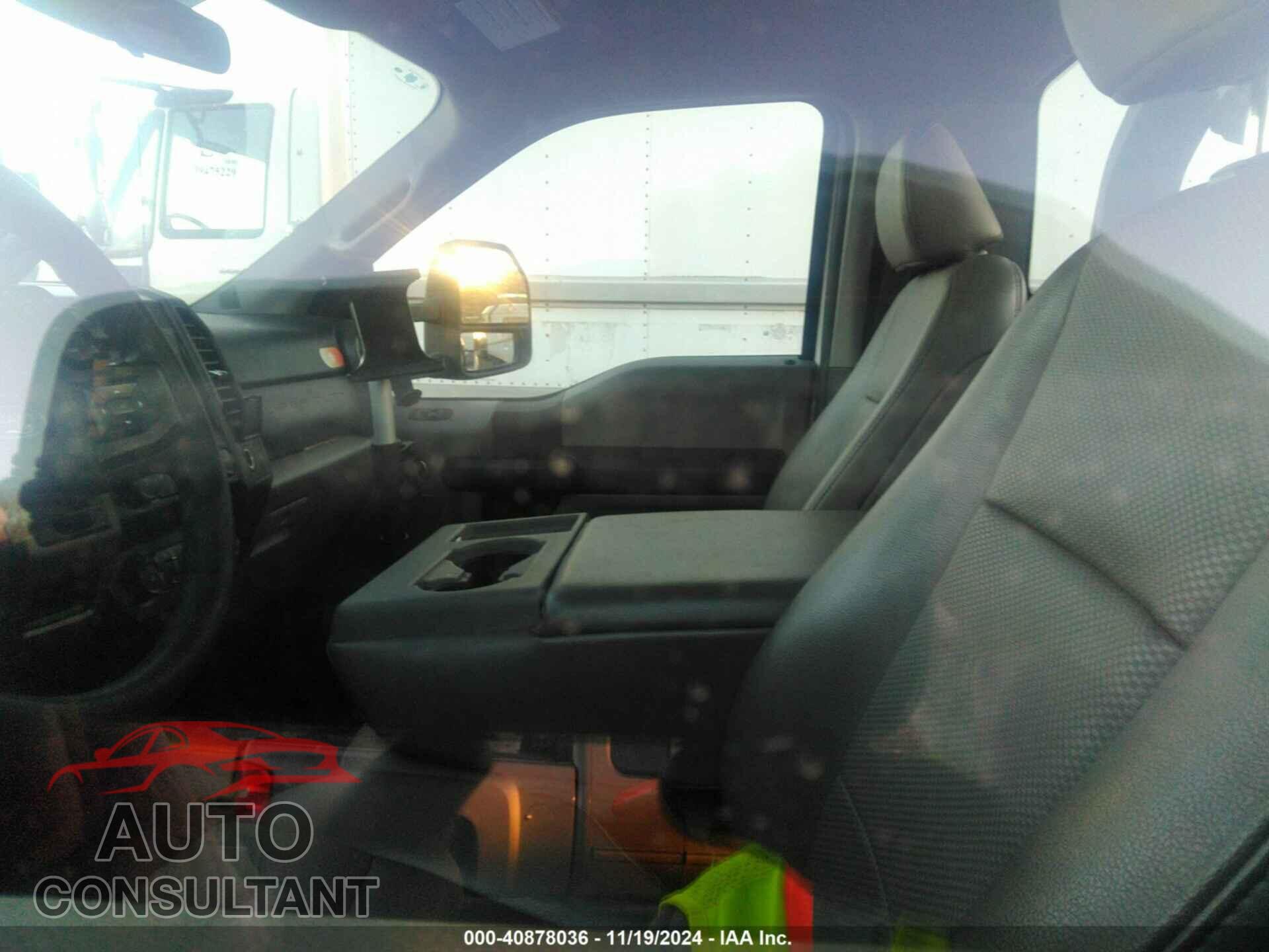 FORD F-600 CHASSIS 2021 - 1FDFF6KT7MDA14359