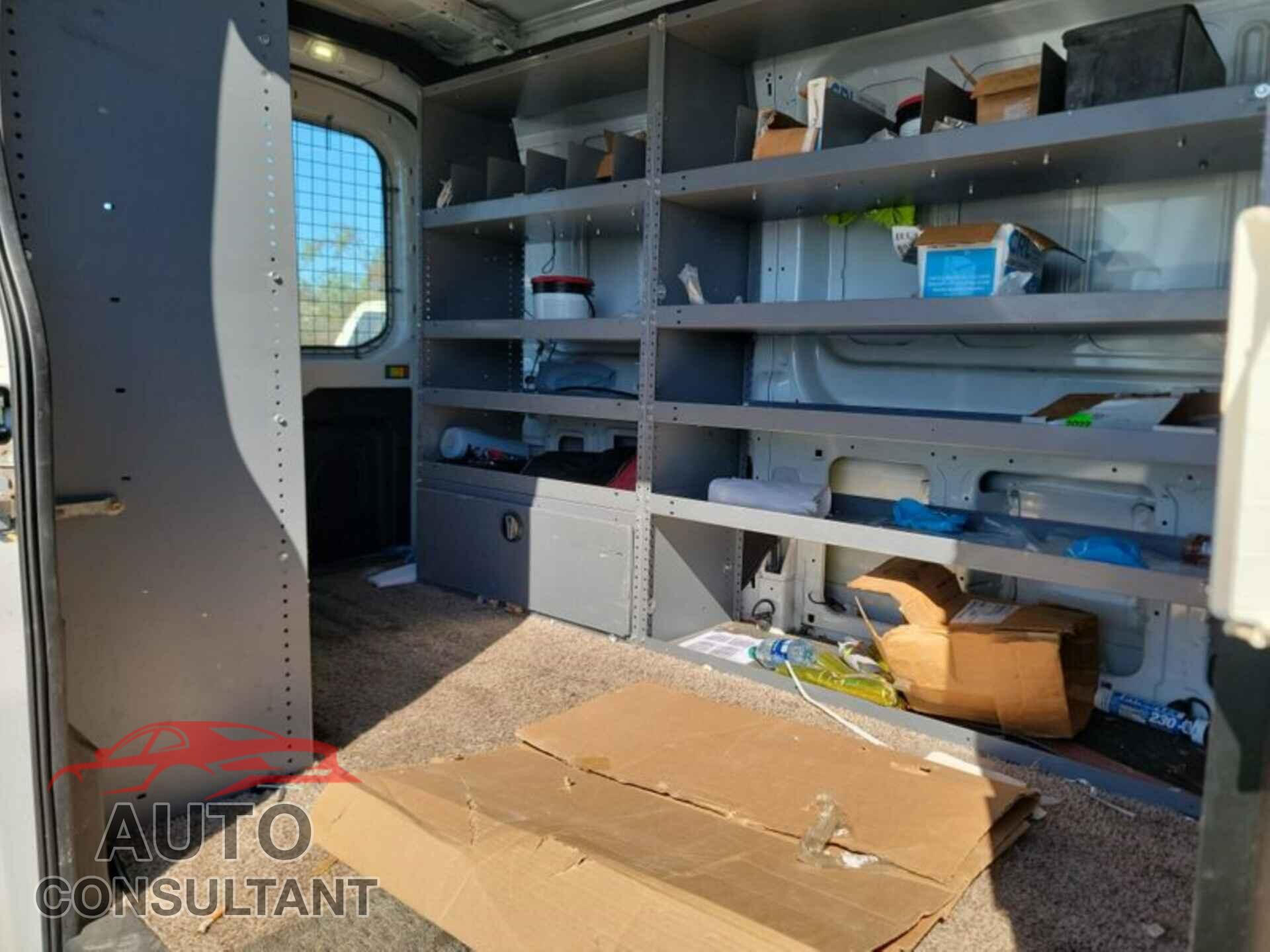 FORD TRANSIT 2017 - 1FTYR1CM5HKA53810