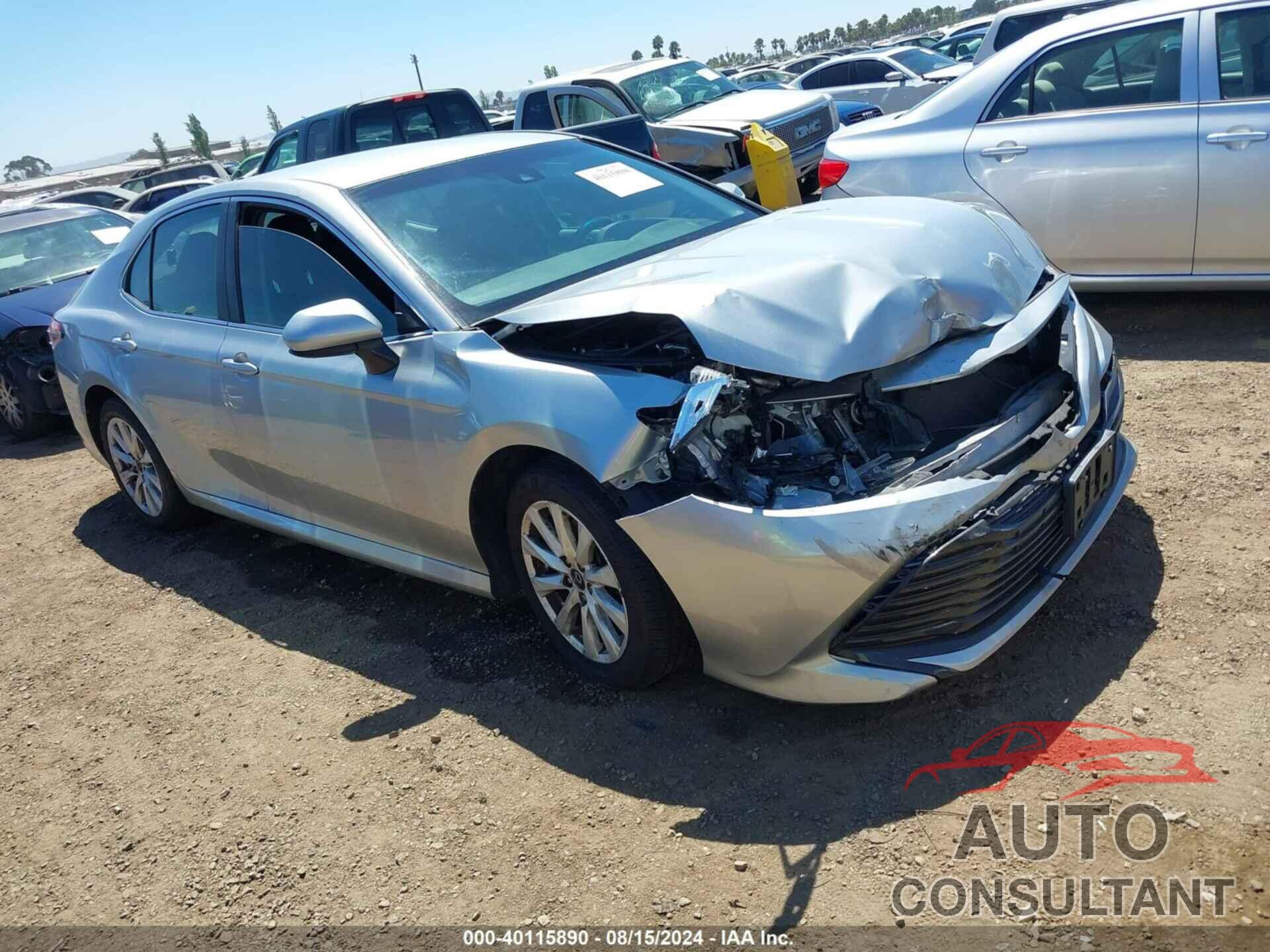 TOYOTA CAMRY 2018 - 4T1B11HK7JU581519