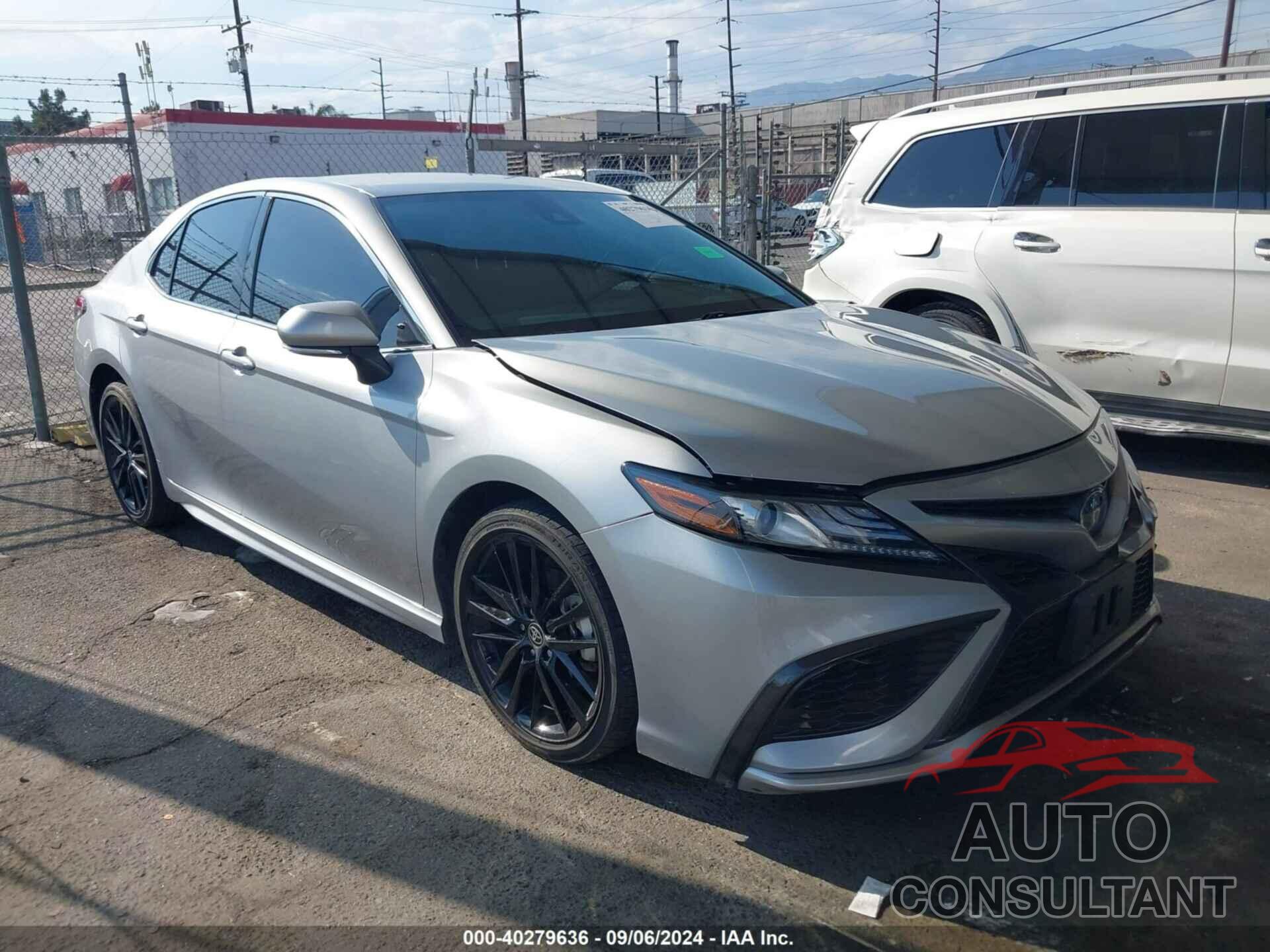 TOYOTA CAMRY 2022 - 4T1K31AK0NU038815