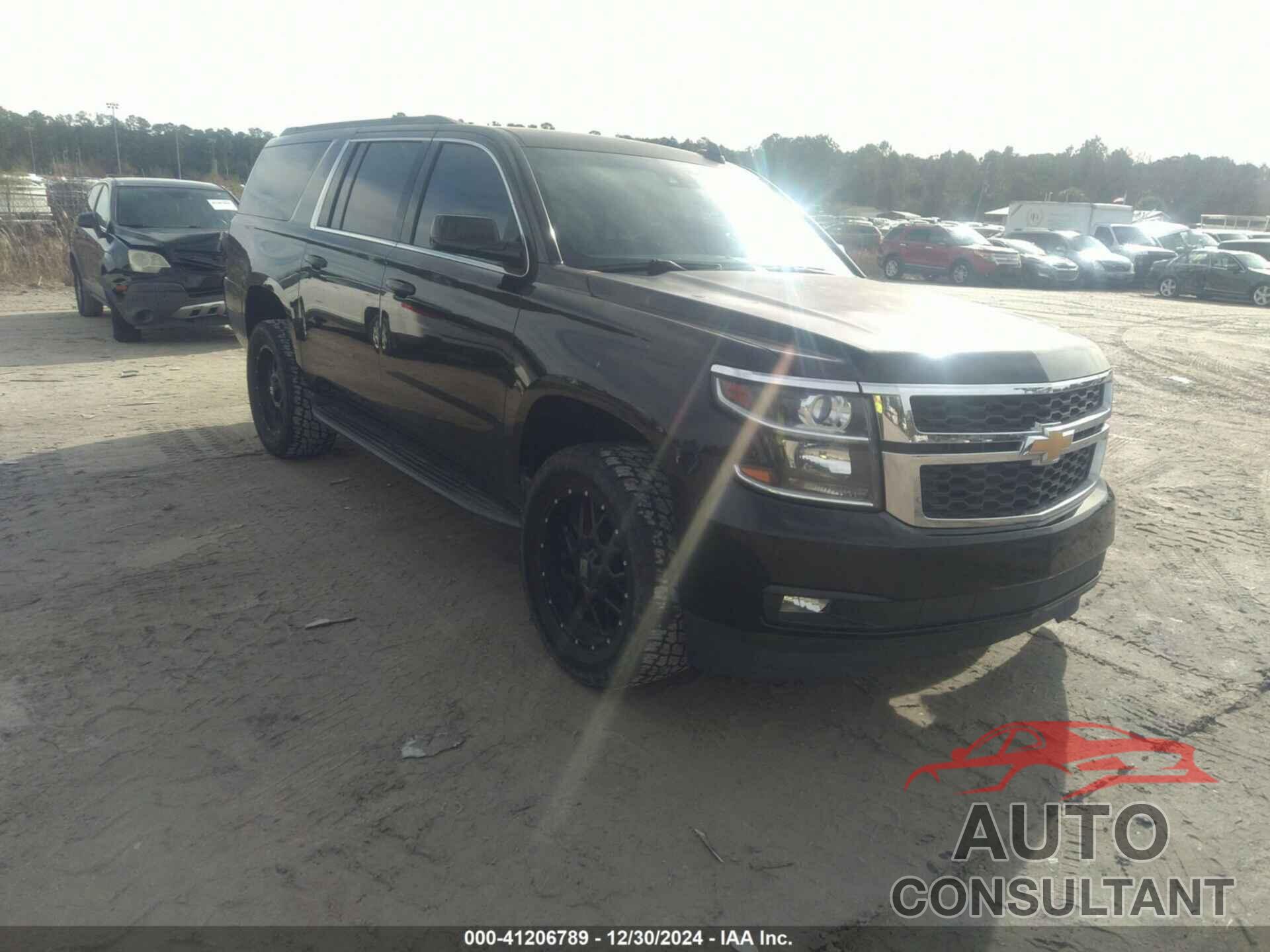 CHEVROLET SUBURBAN 2017 - 1GNSKHKC6HR270390