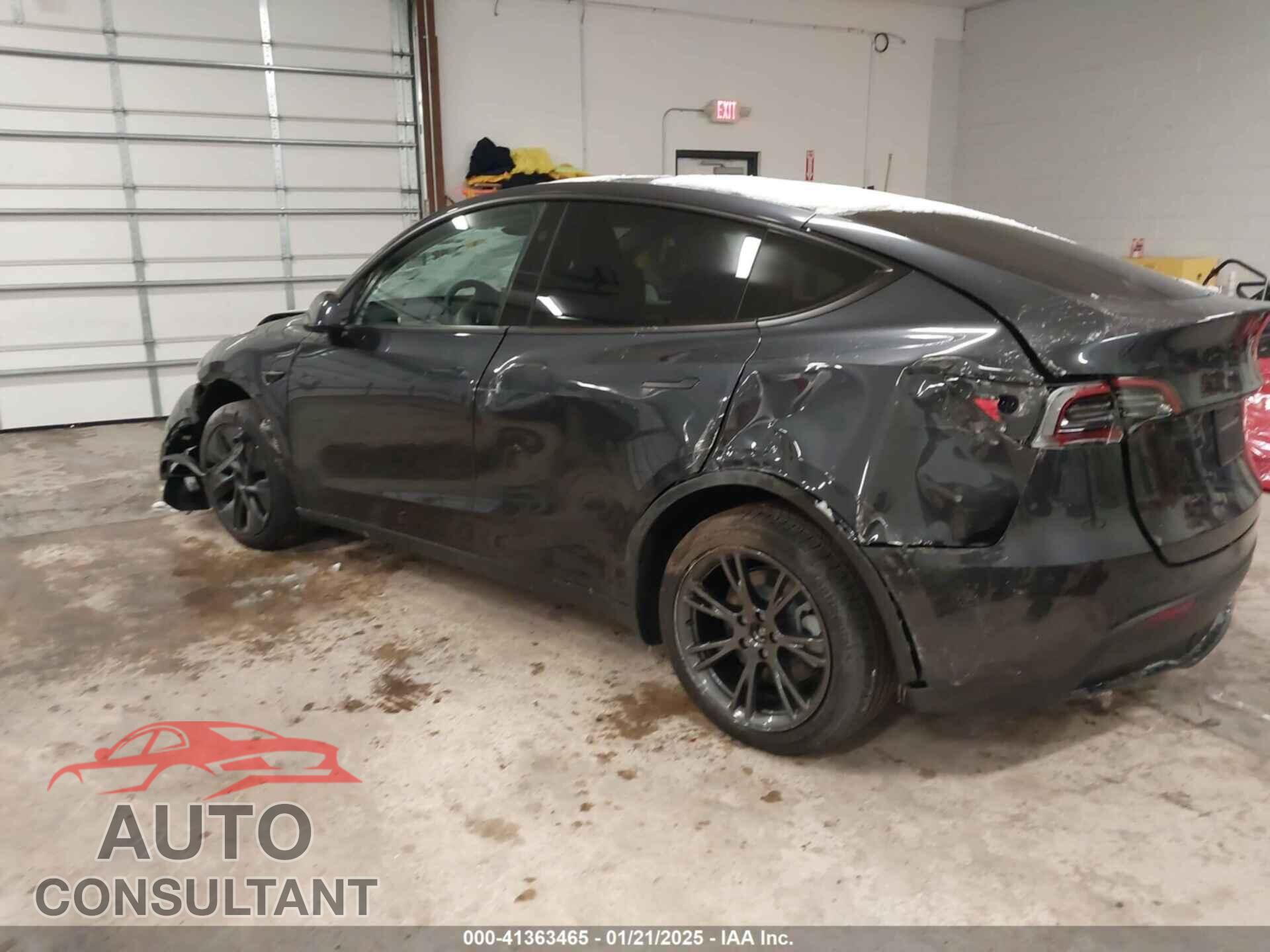 TESLA MODEL Y 2025 - 7SAYGDED3SF269554
