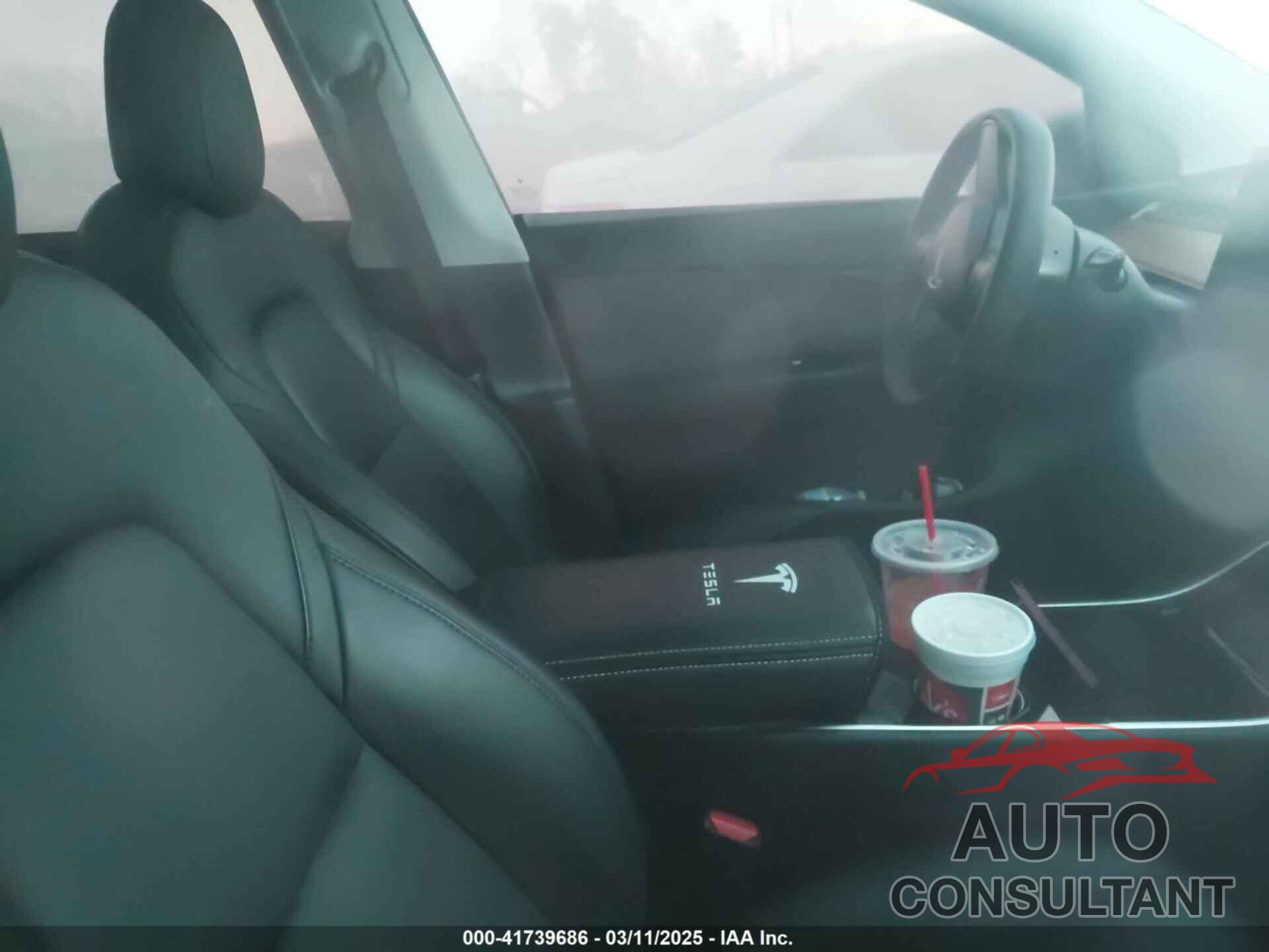 TESLA MODEL Y 2021 - 5YJYGDEE0MF066727