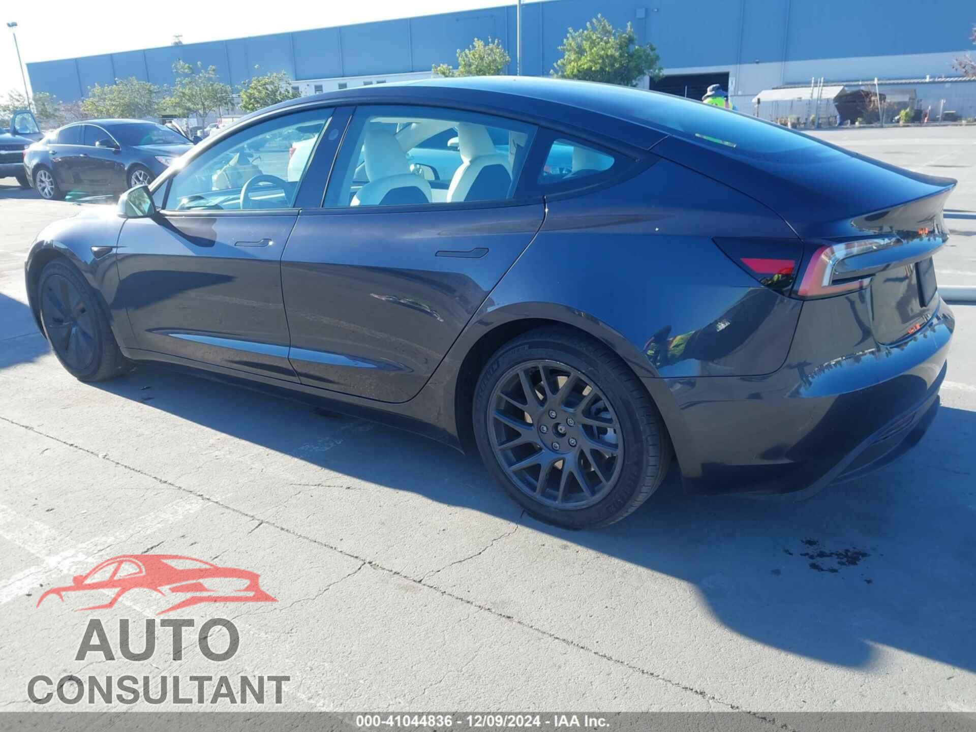 TESLA MODEL 3 2024 - 5YJ3E1EB3RF760453