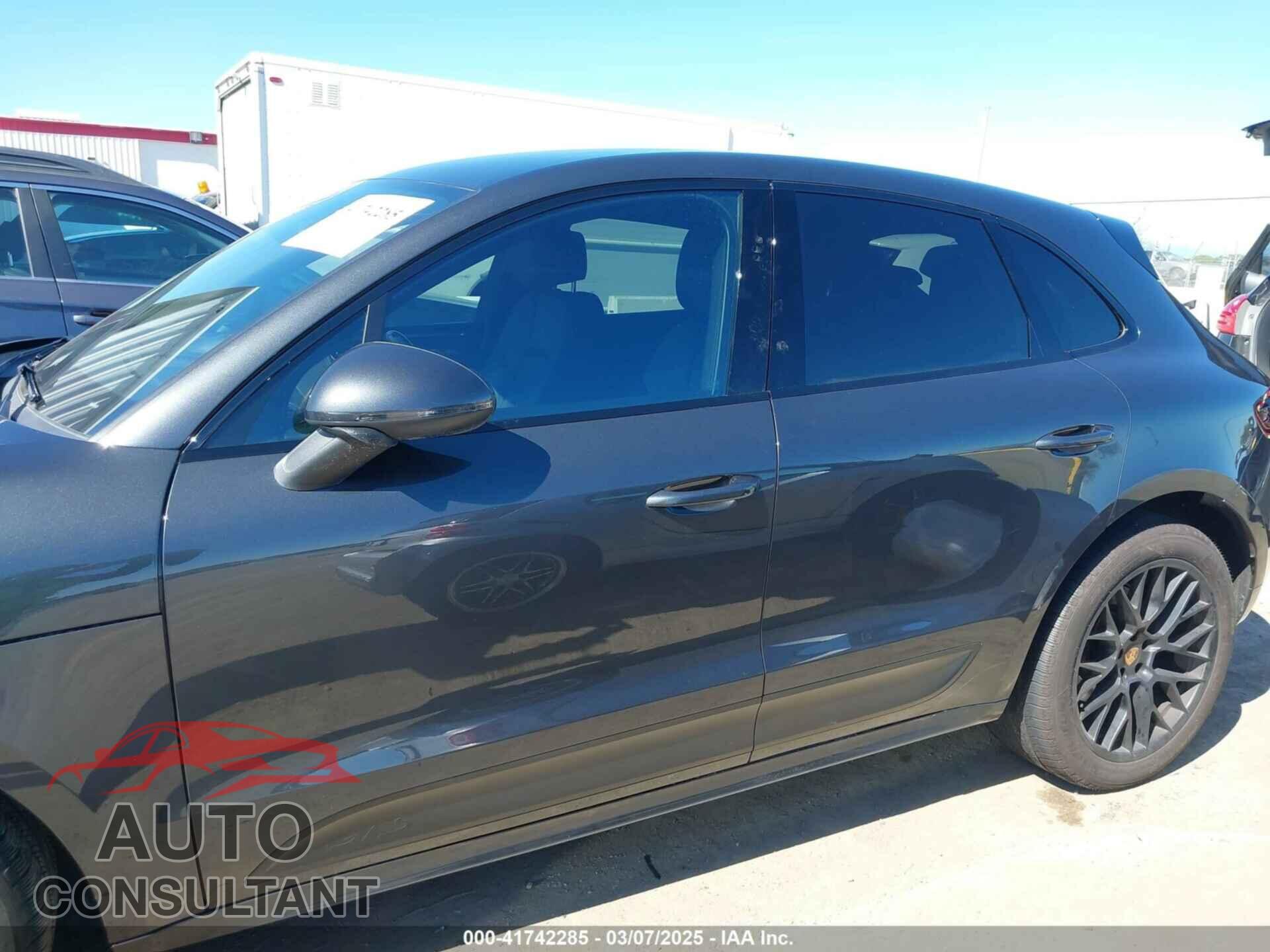 PORSCHE MACAN 2017 - WP1AG2A59HLB51272