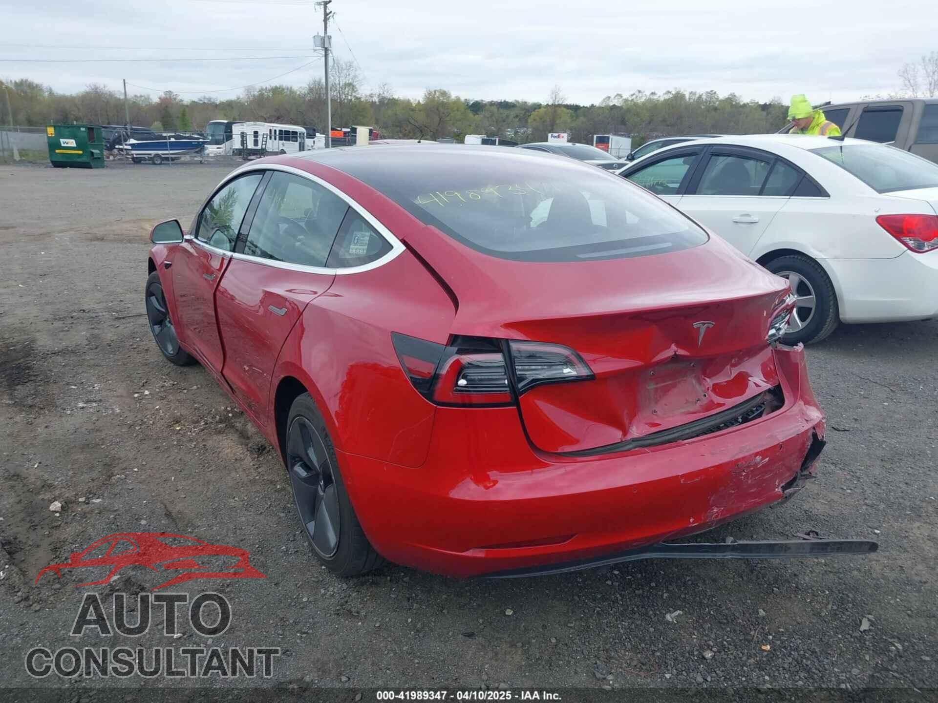 TESLA MODEL 3 2018 - 5YJ3E1EA8JF030677