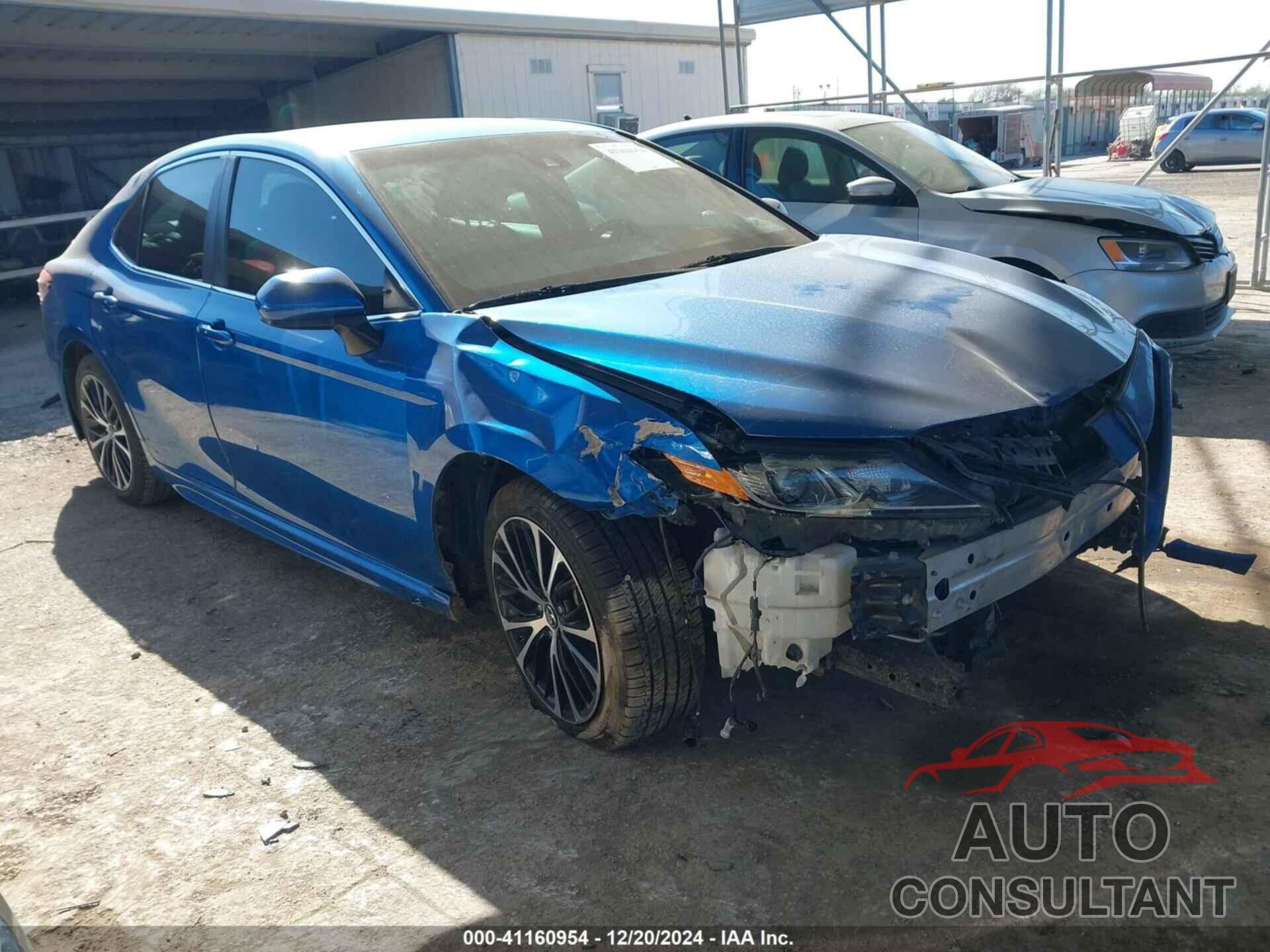 TOYOTA CAMRY 2018 - 4T1B11HK5JU102451