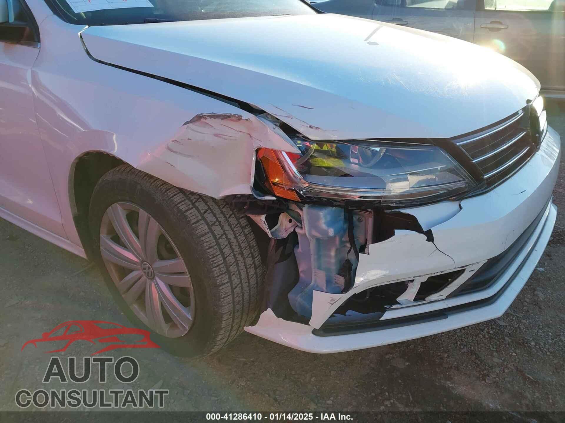 VOLKSWAGEN JETTA 2017 - 3VW2B7AJ1HM347300