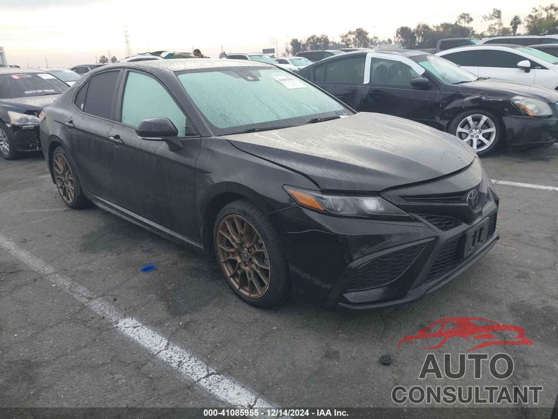 TOYOTA CAMRY 2023 - 4T1G11AKXPU143176