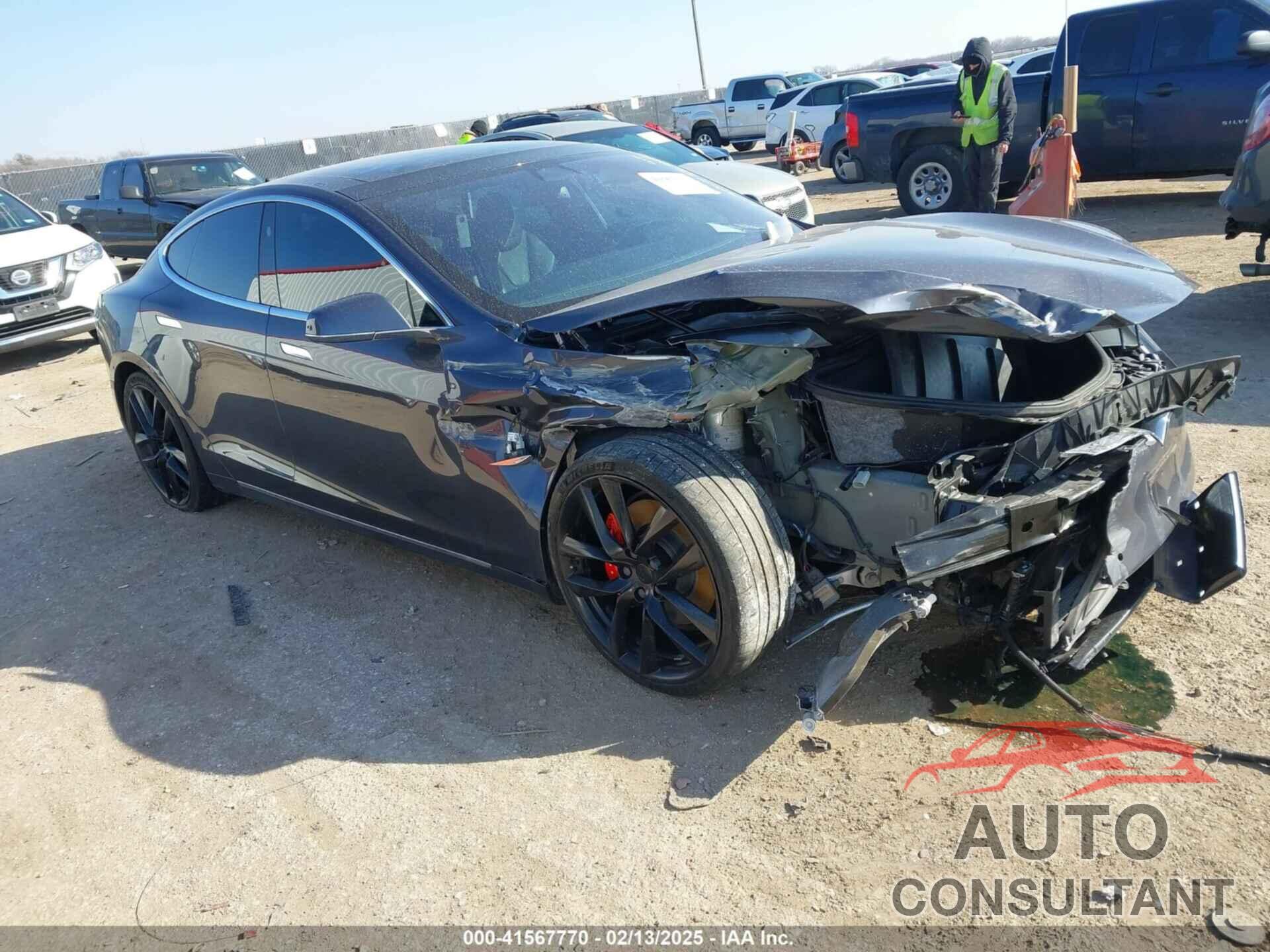 TESLA MODEL S 2018 - 5YJSA1E49JF294699