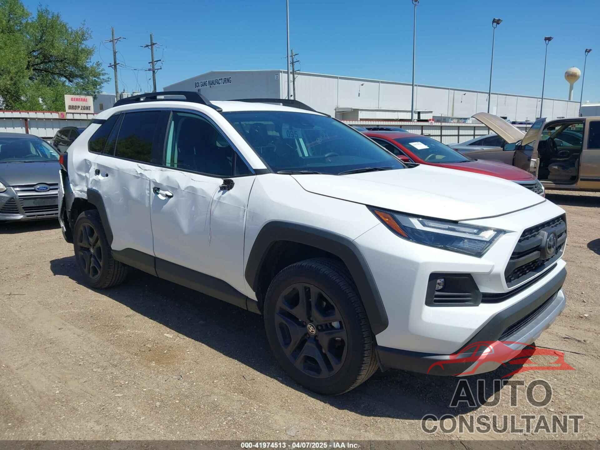 TOYOTA RAV4 2024 - 2T3J1RFV5RW470106