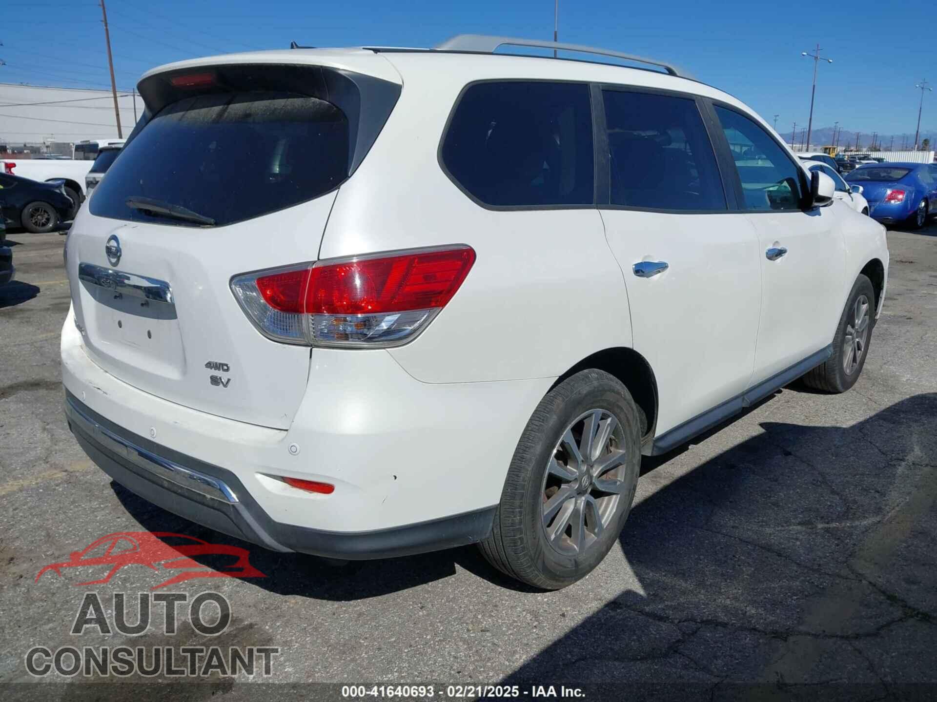 NISSAN PATHFINDER 2013 - 5N1AR2MM1DC648756
