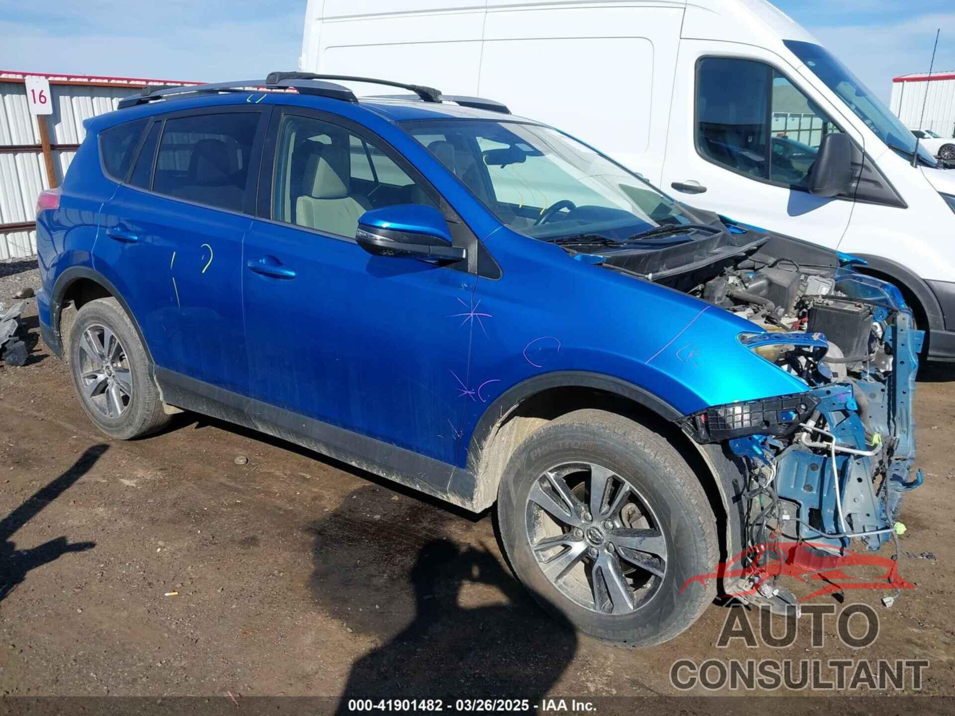 TOYOTA RAV4 2017 - JTMWFREV4HJ143945