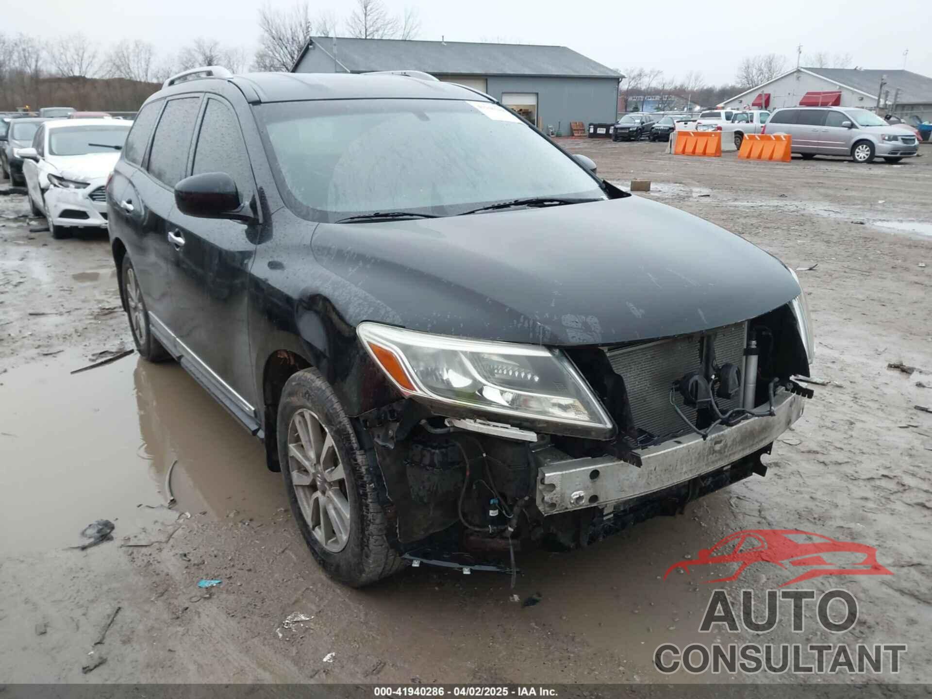 NISSAN PATHFINDER 2015 - 5N1AR2MN2FC612456