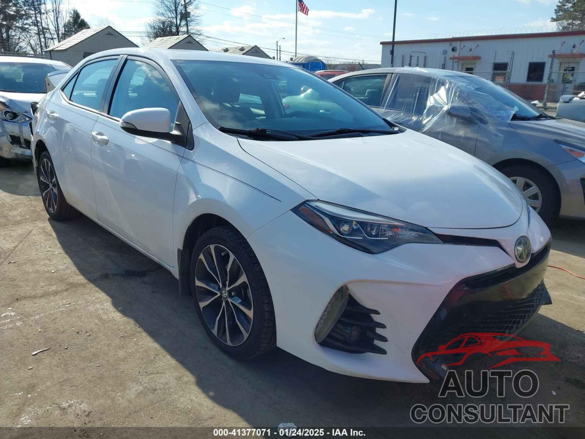 TOYOTA COROLLA 2018 - 2T1BURHEXJC108263