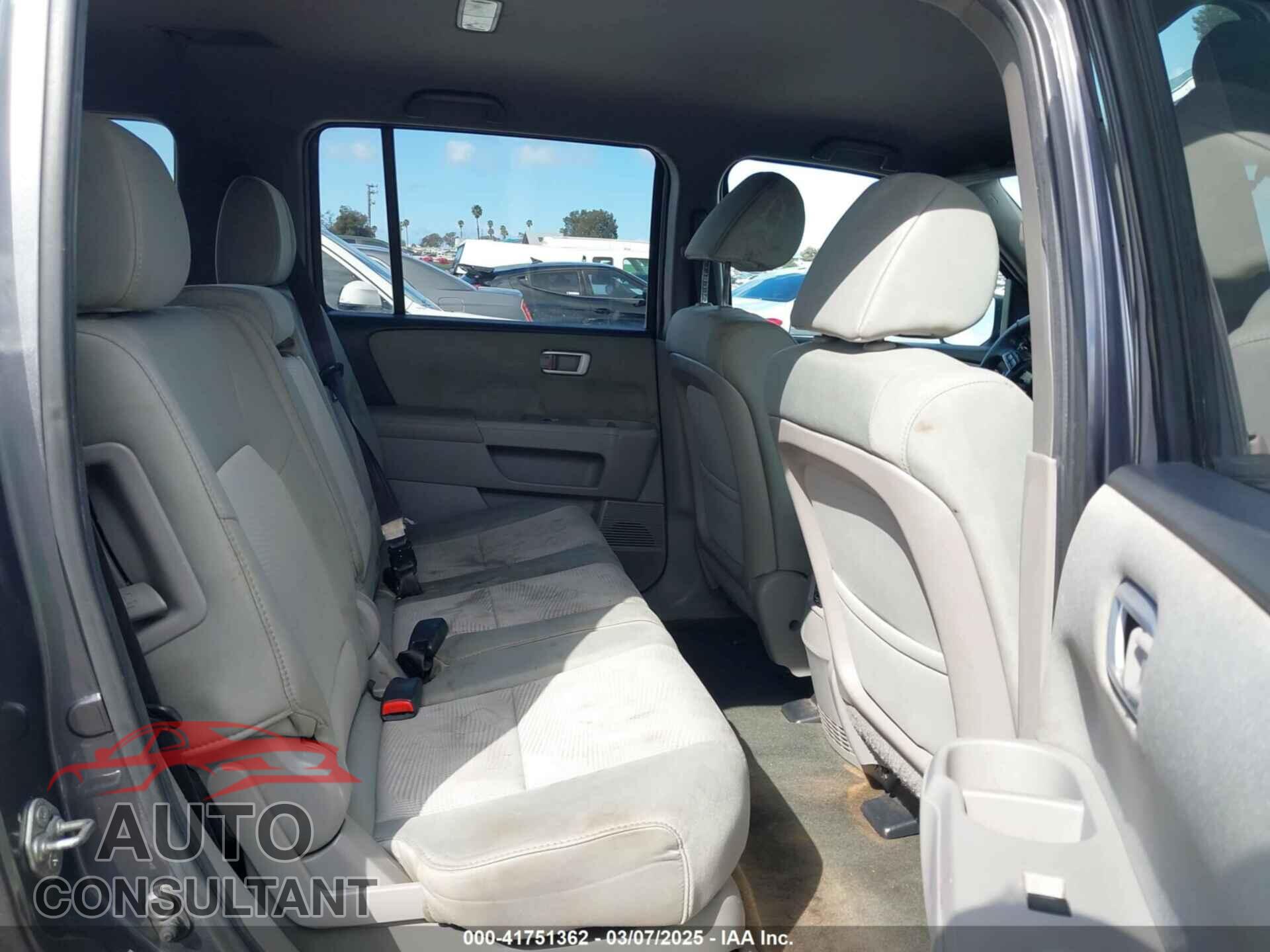 HONDA PILOT 2014 - 5FNYF3H26EB006385