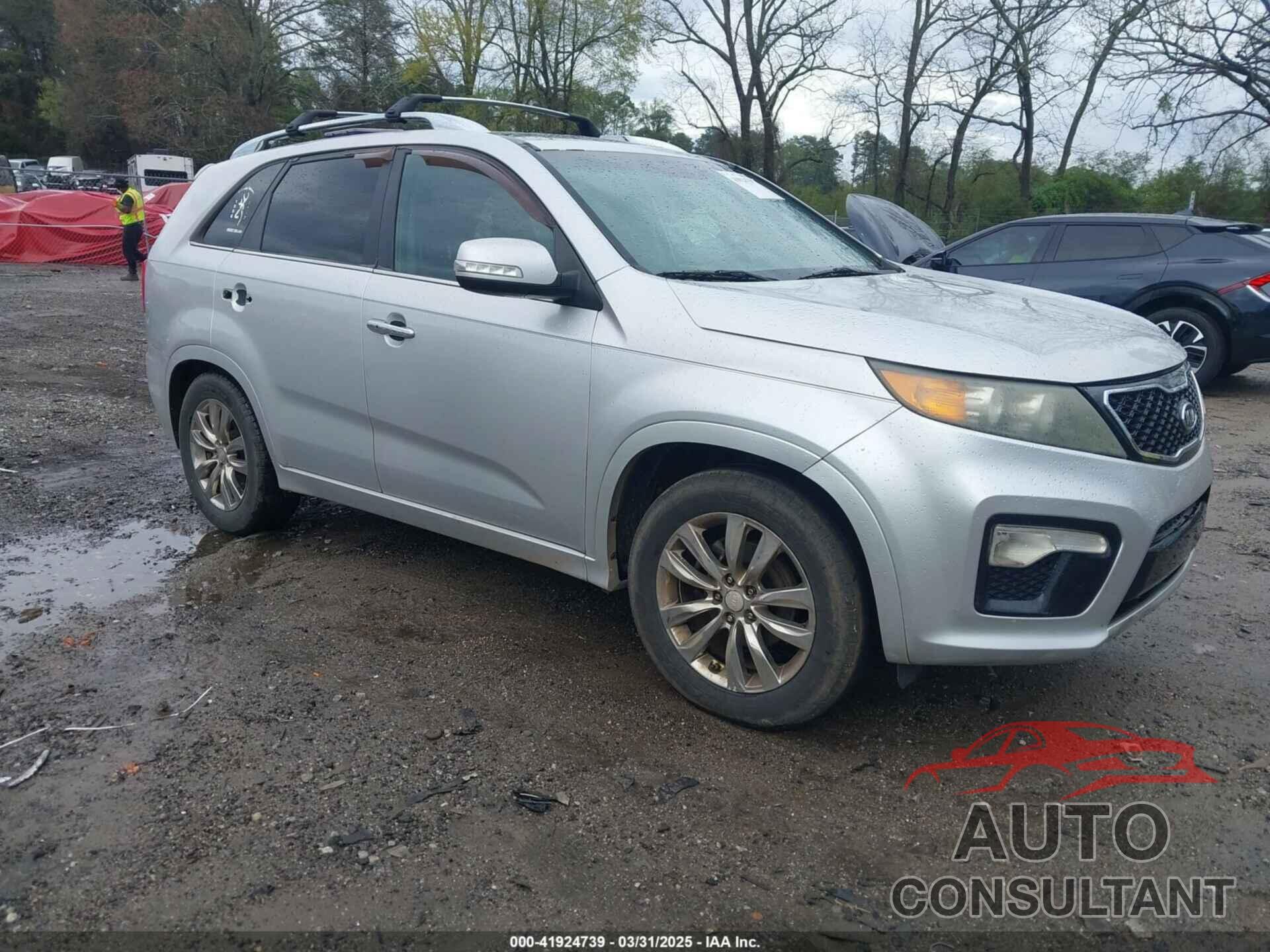 KIA SORENTO 2012 - 5XYKW4A22CG230880
