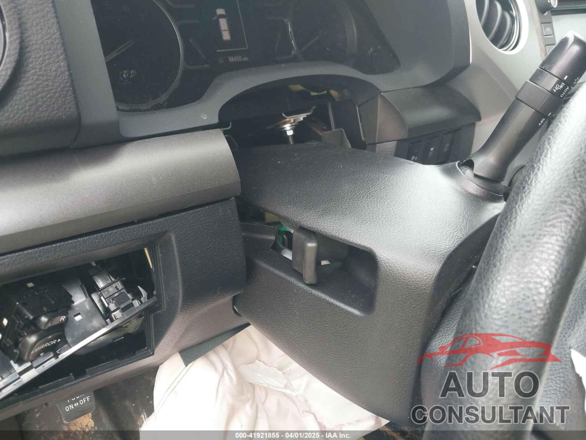 TOYOTA TUNDRA 2018 - 5TFDW5F18JX715775