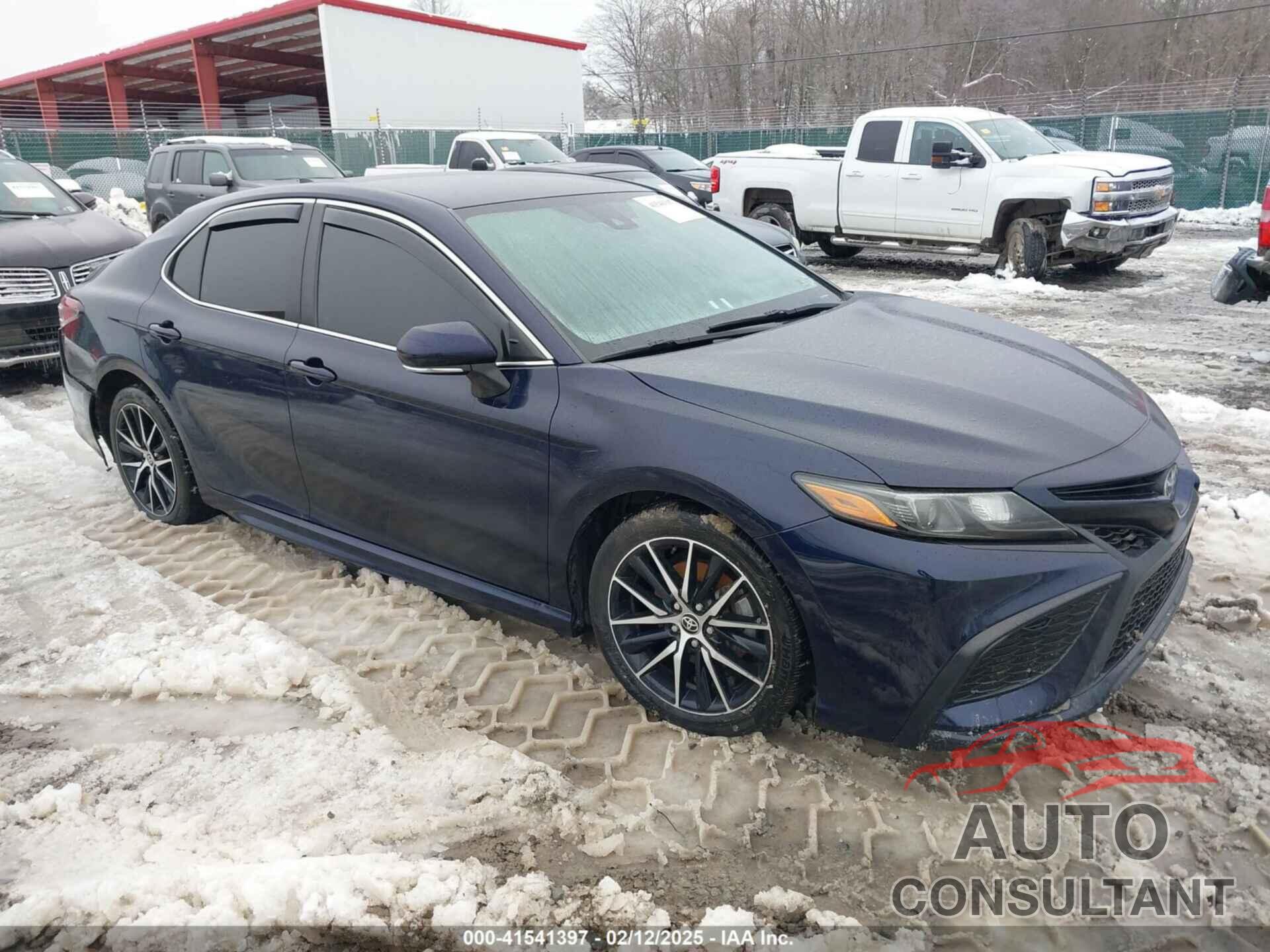 TOYOTA CAMRY 2022 - 4T1G11AK2NU636108