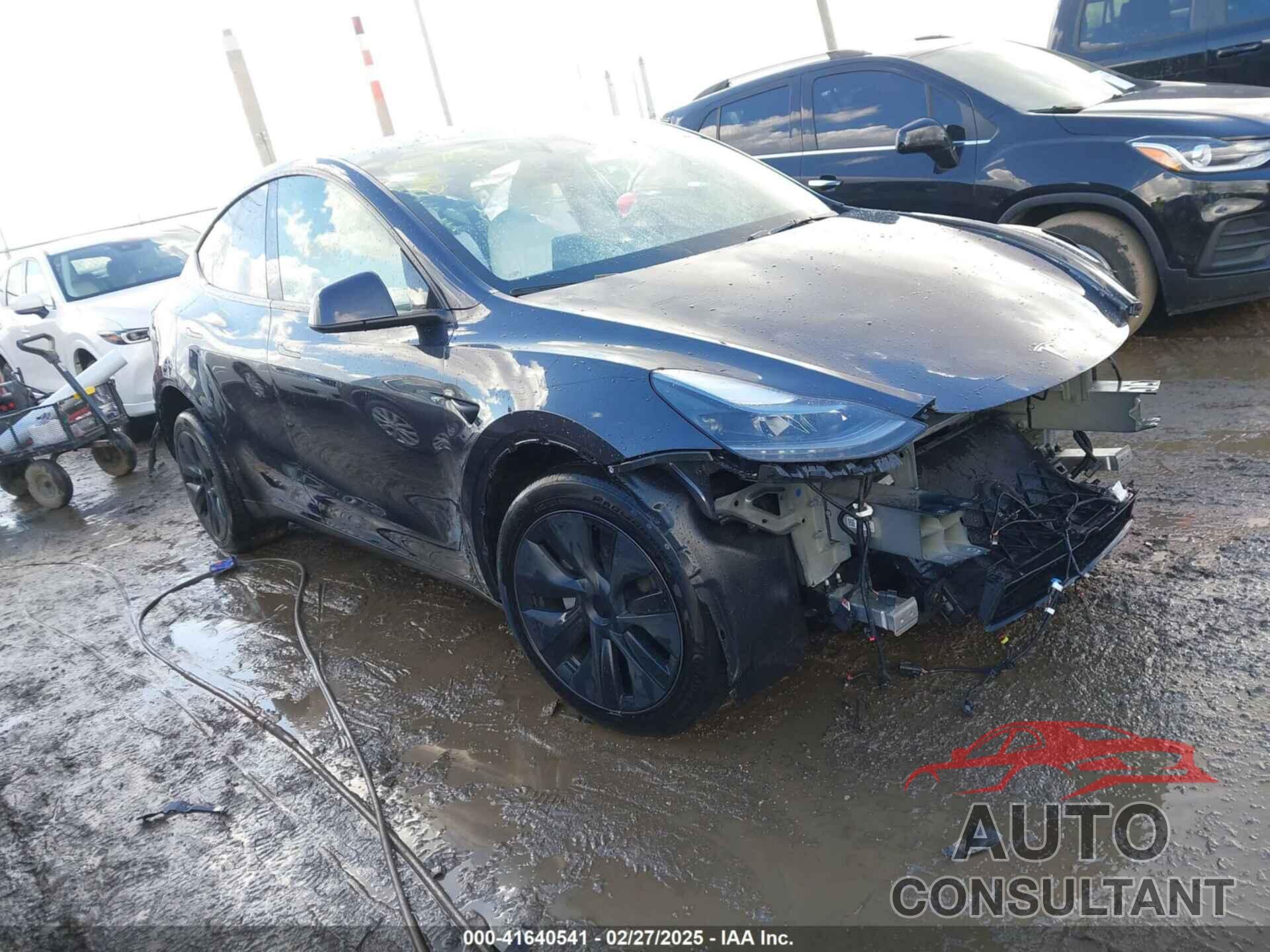 TESLA MODEL Y 2024 - 7SAYGDEE0RA300064