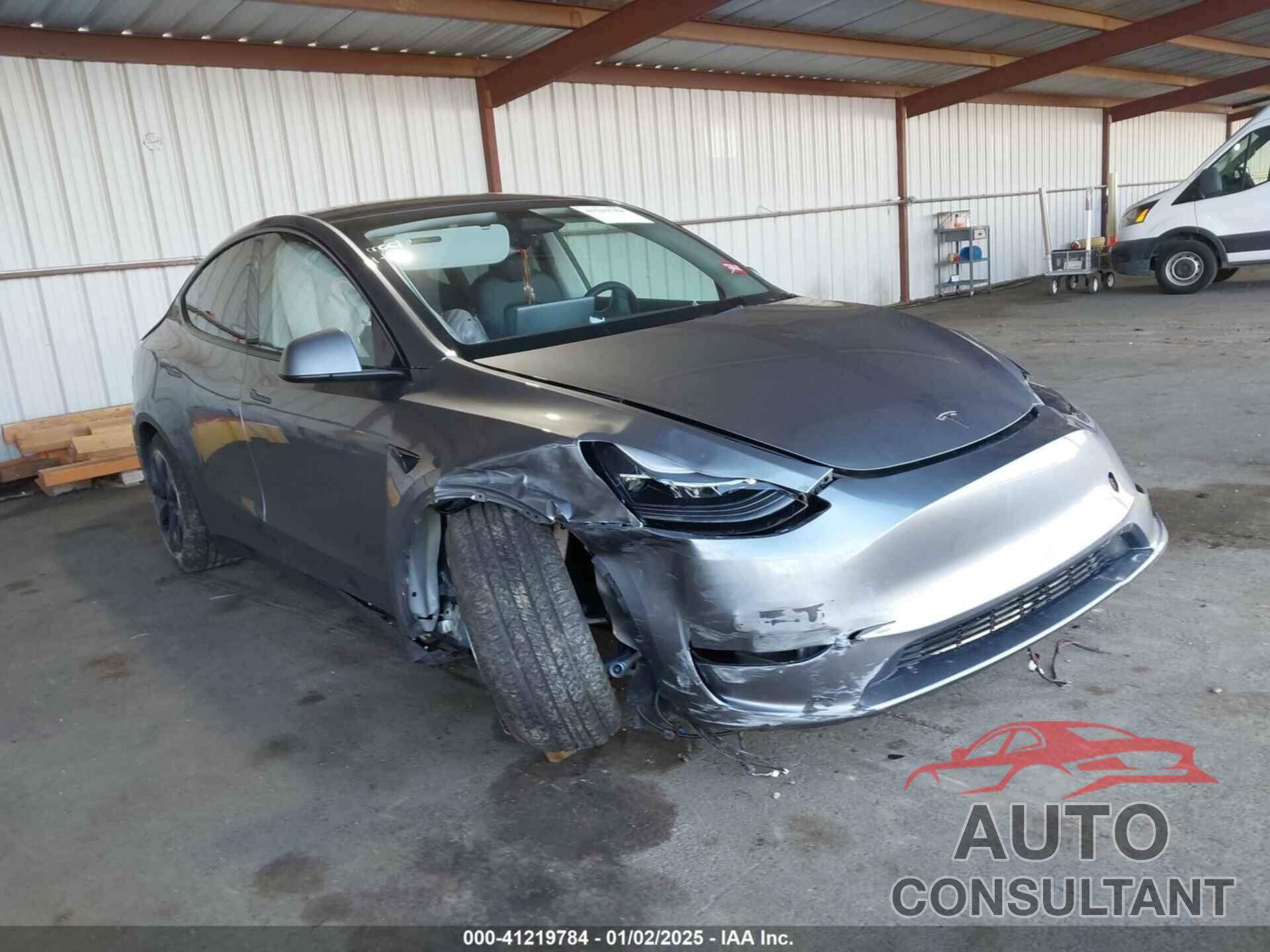 TESLA MODEL Y 2025 - 7SAYGDEE7SF245833