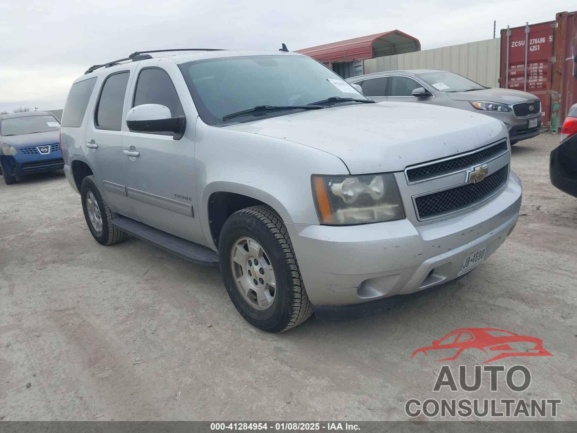 CHEVROLET TAHOE 2011 - 1GNSCAE02BR357961