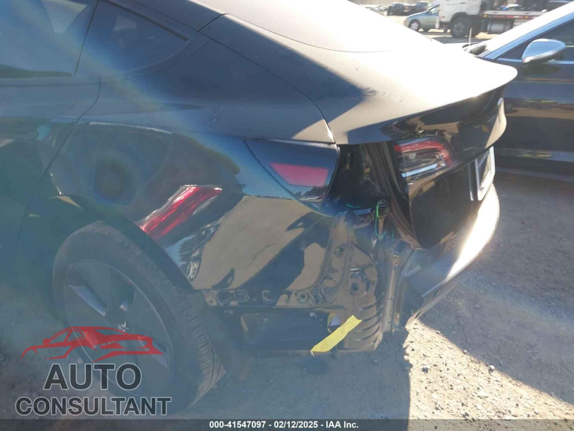 TESLA MODEL 3 2023 - 5YJ3E1EA8PF711964