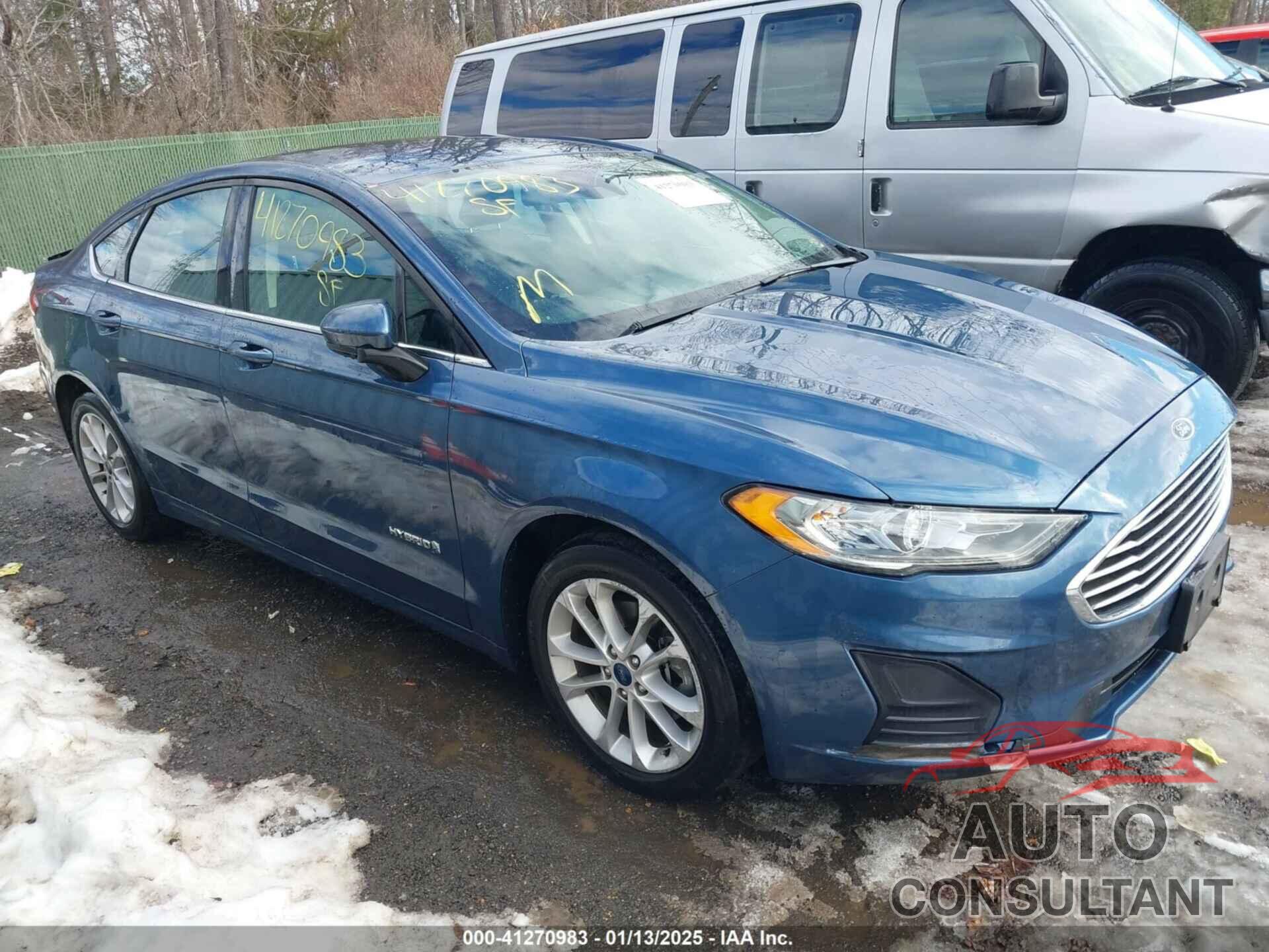 FORD FUSION HYBRID 2019 - 3FA6P0LU2KR194348