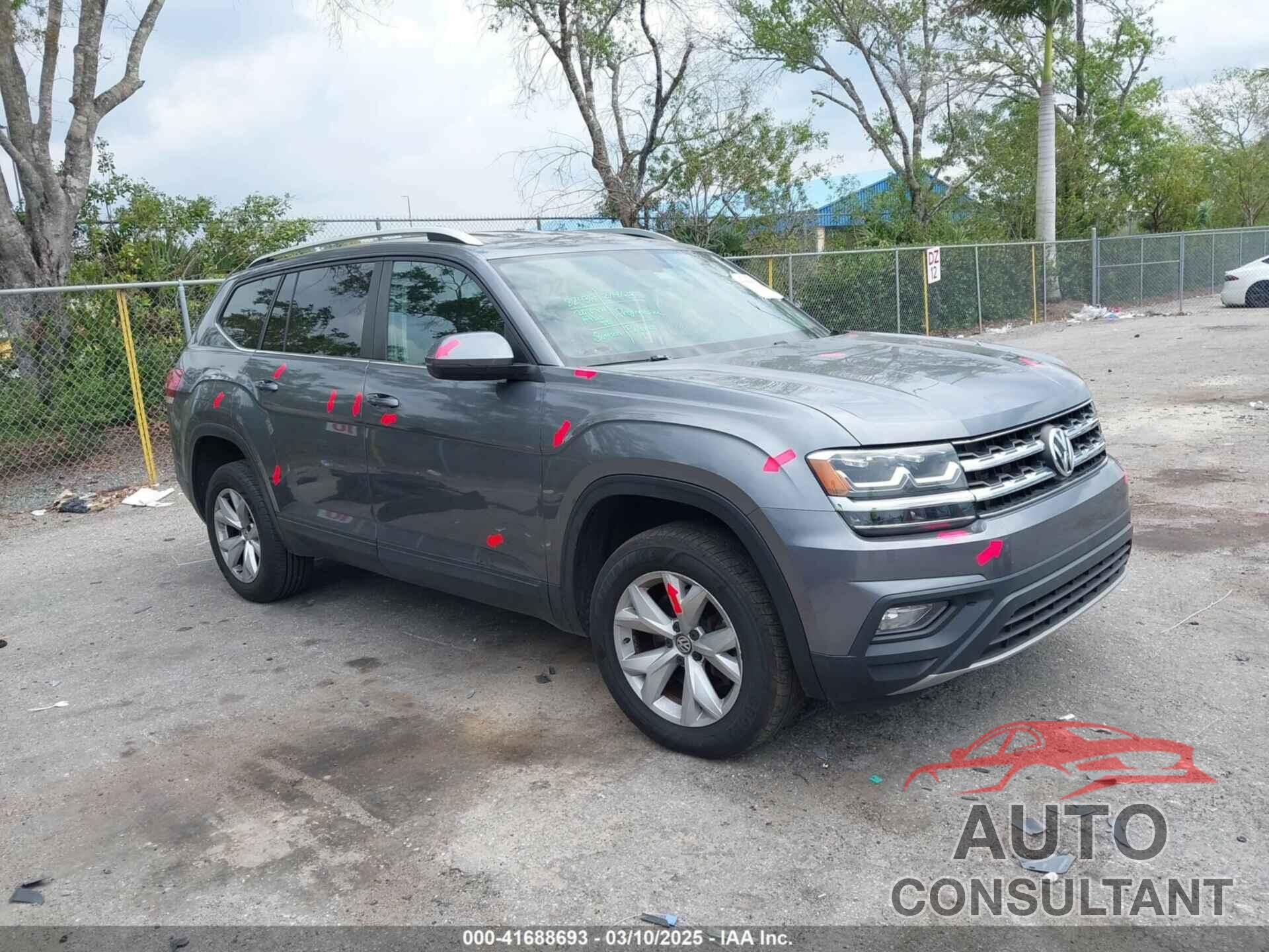VOLKSWAGEN ATLAS 2018 - 1V2CR2CA6JC526439