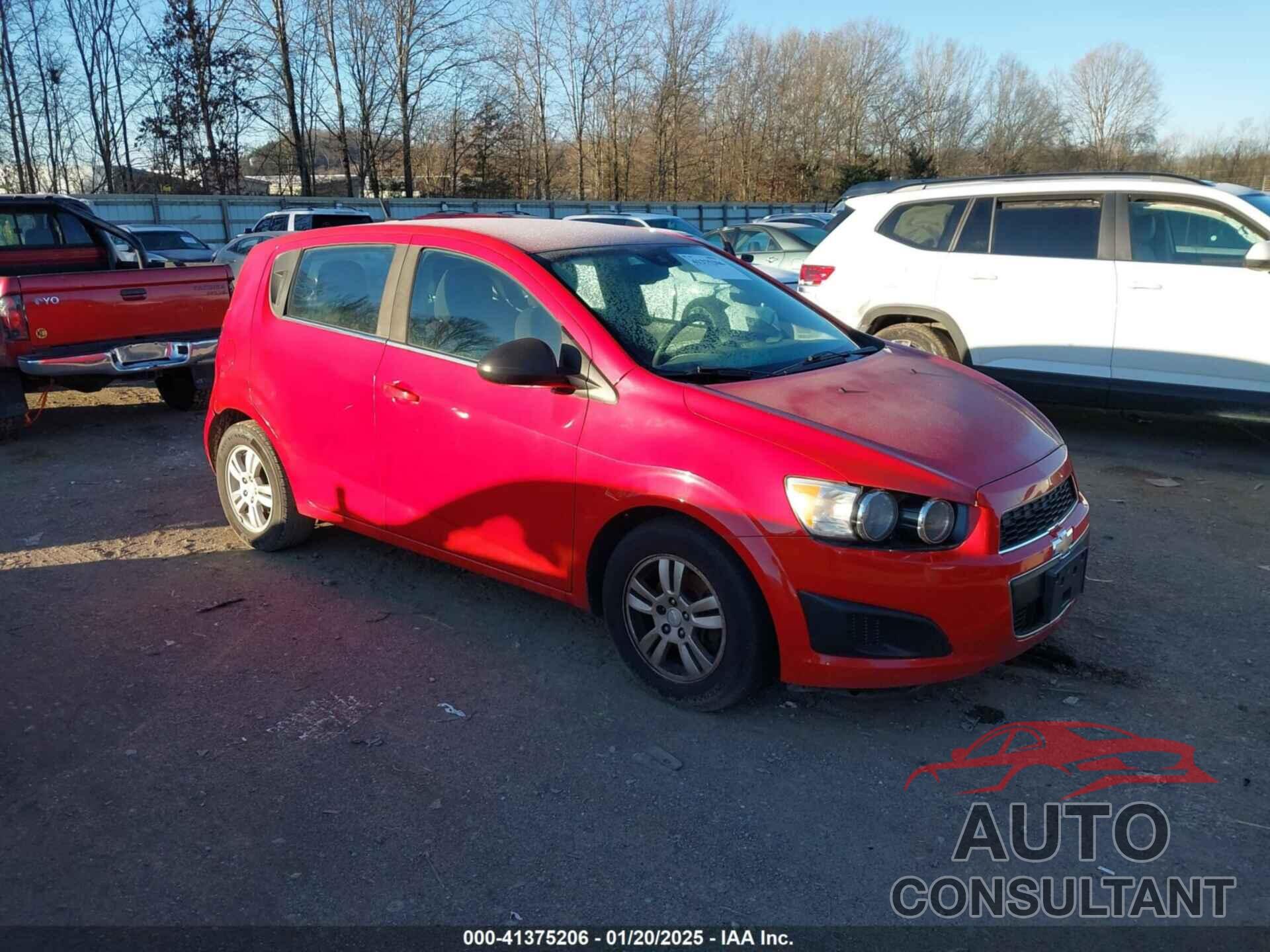 CHEVROLET SONIC 2013 - 1G1JC6SH7D4125523