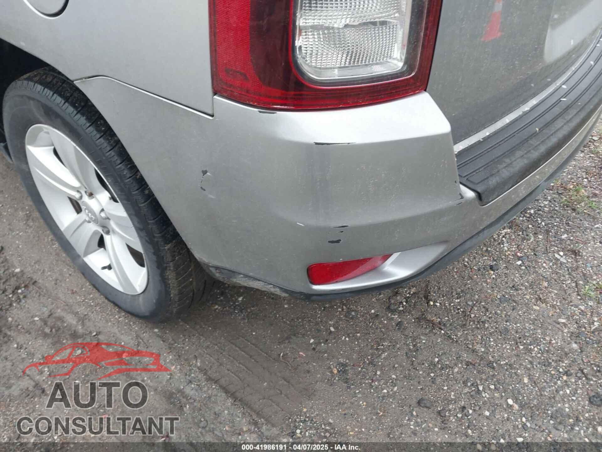 JEEP COMPASS 2017 - 1C4NJCBA4HD123718