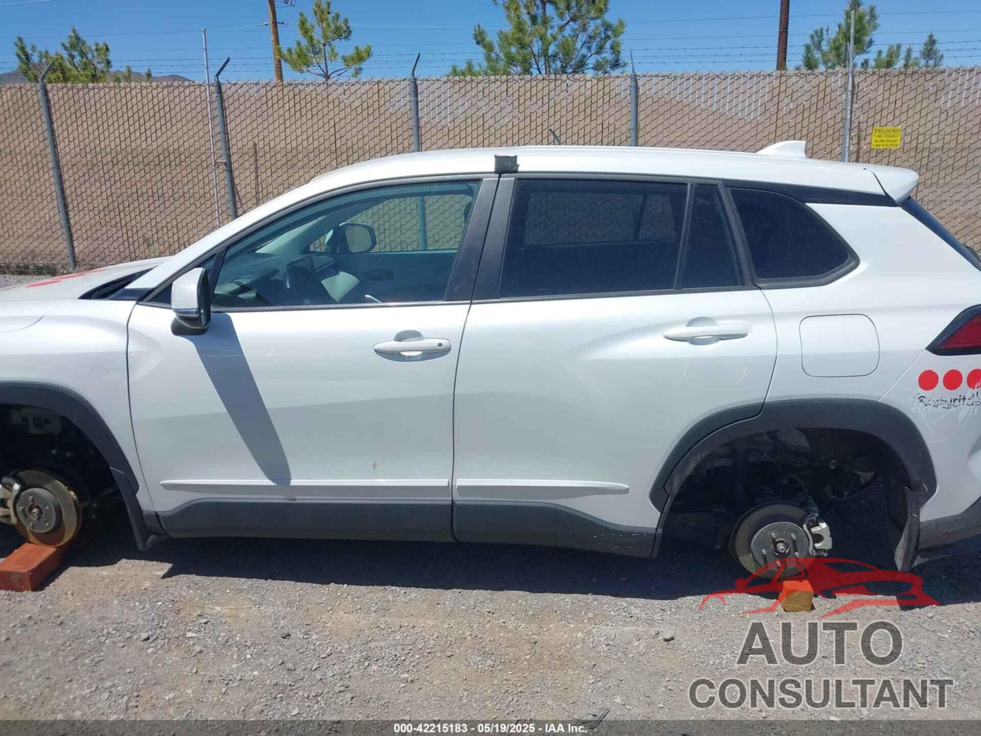 TOYOTA COROLLA CROSS 2022 - 7MUCAABG5NV036643
