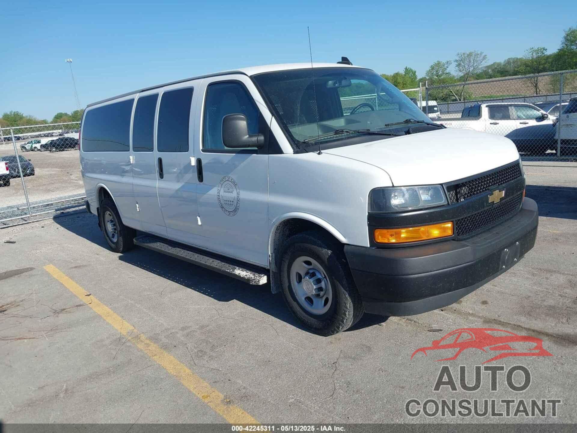 CHEVROLET EXPRESS G3500 2019 - 1GAZGNFG8K1366931