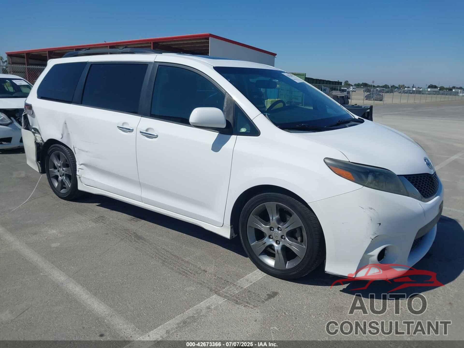 TOYOTA SIENNA 2015 - 5TDXK3DC1FS581111