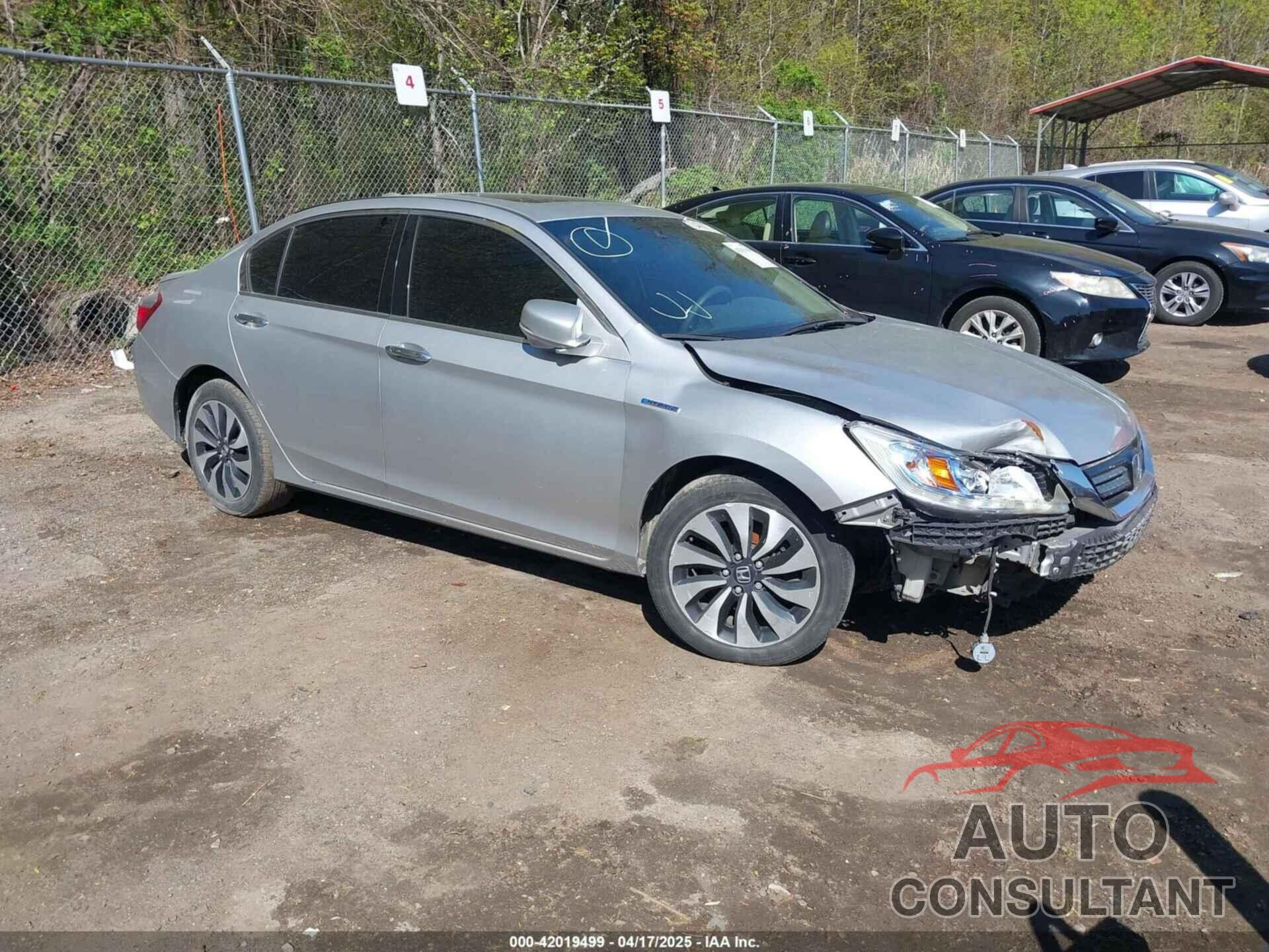 HONDA ACCORD HYBRID 2015 - 1HGCR6F78FA009351
