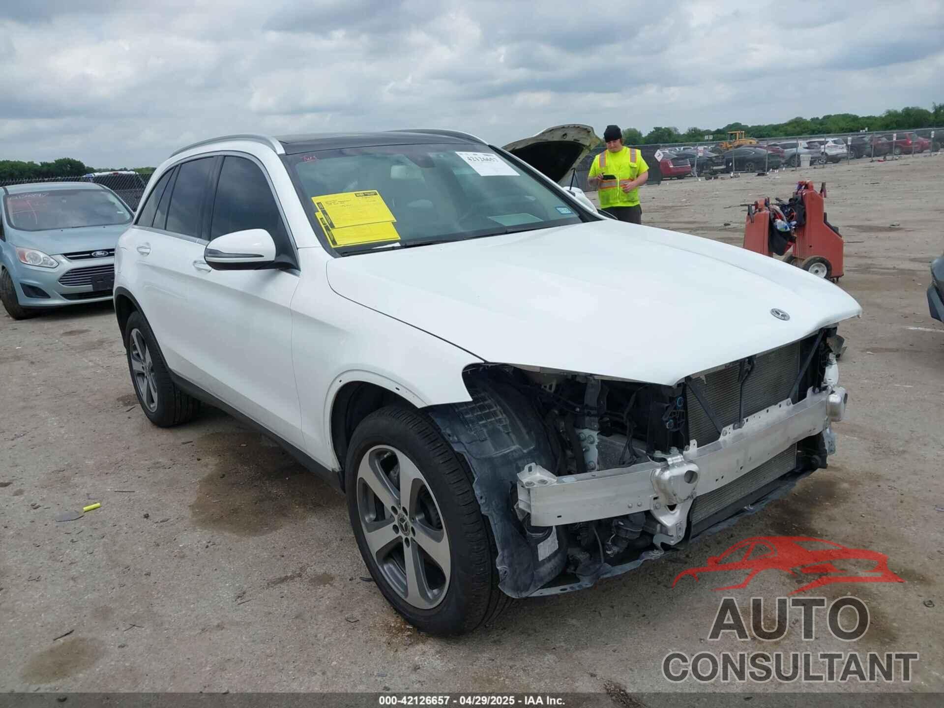 MERCEDES-BENZ GLC 300 2019 - WDC0G4JB4KF590524