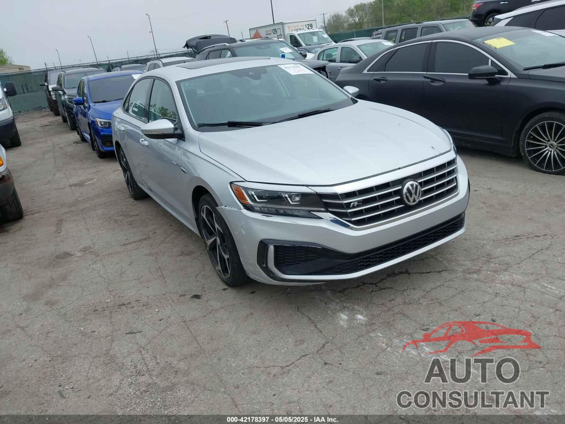 VOLKSWAGEN PASSAT 2020 - 1VWMA7A32LC021805