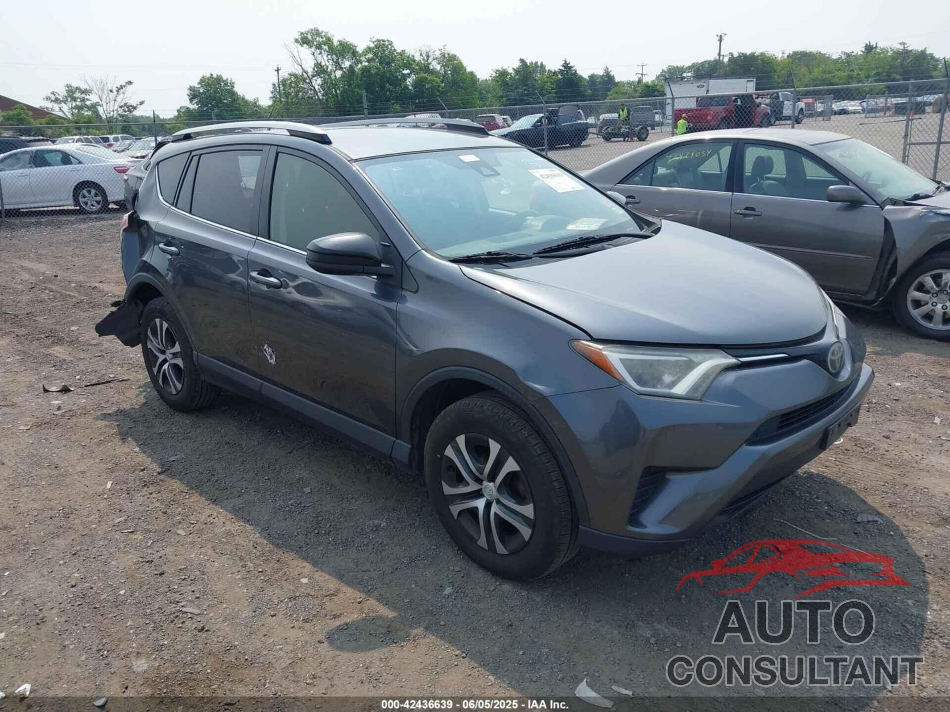 TOYOTA RAV4 2017 - JTMBFREV6HD205665