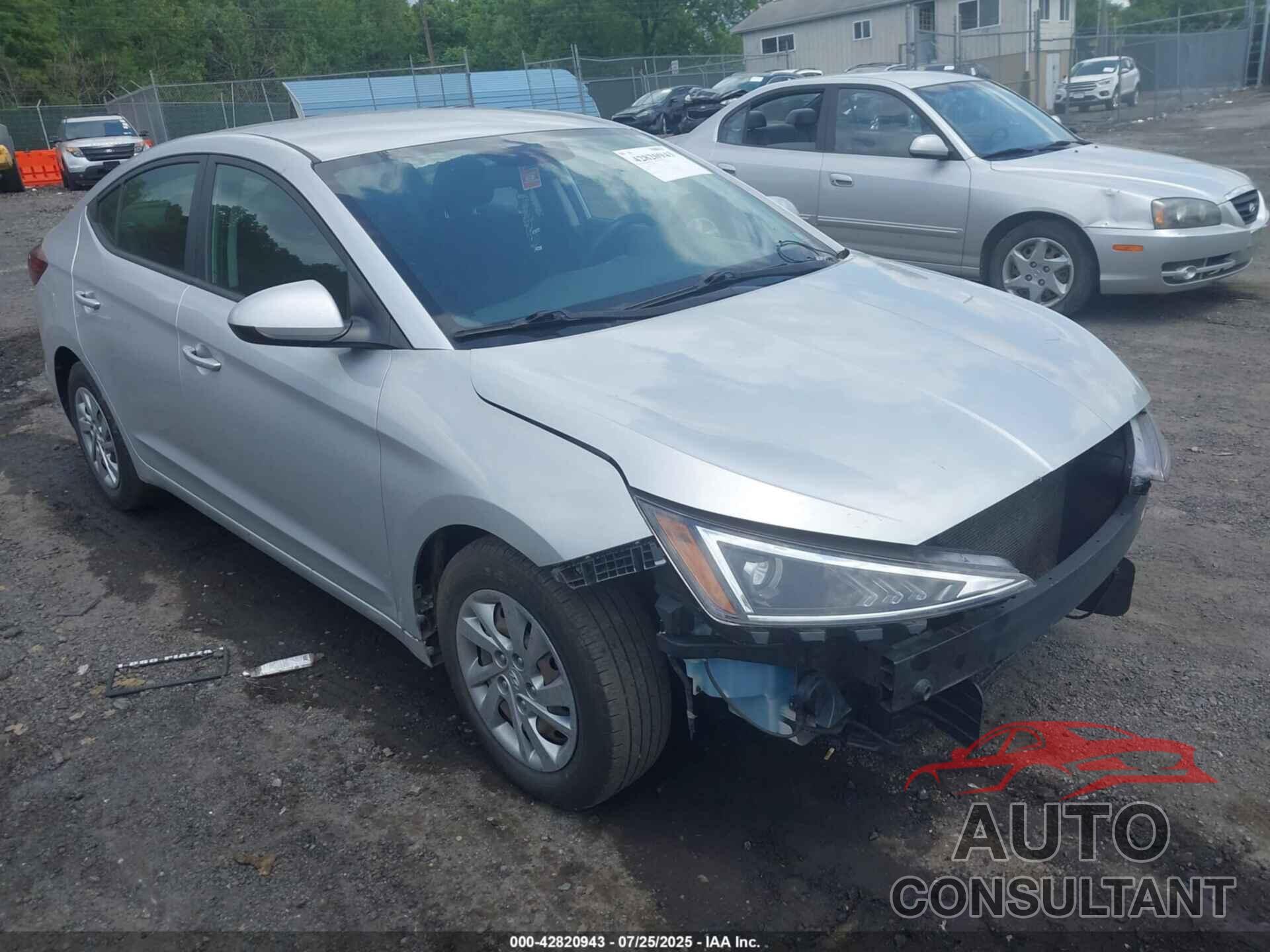 HYUNDAI ELANTRA 2019 - KMHD74LF4KU764171