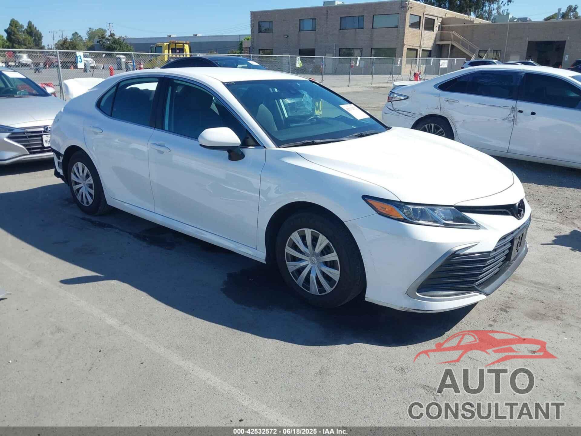 TOYOTA CAMRY 2022 - 4T1C31AK4NU583386