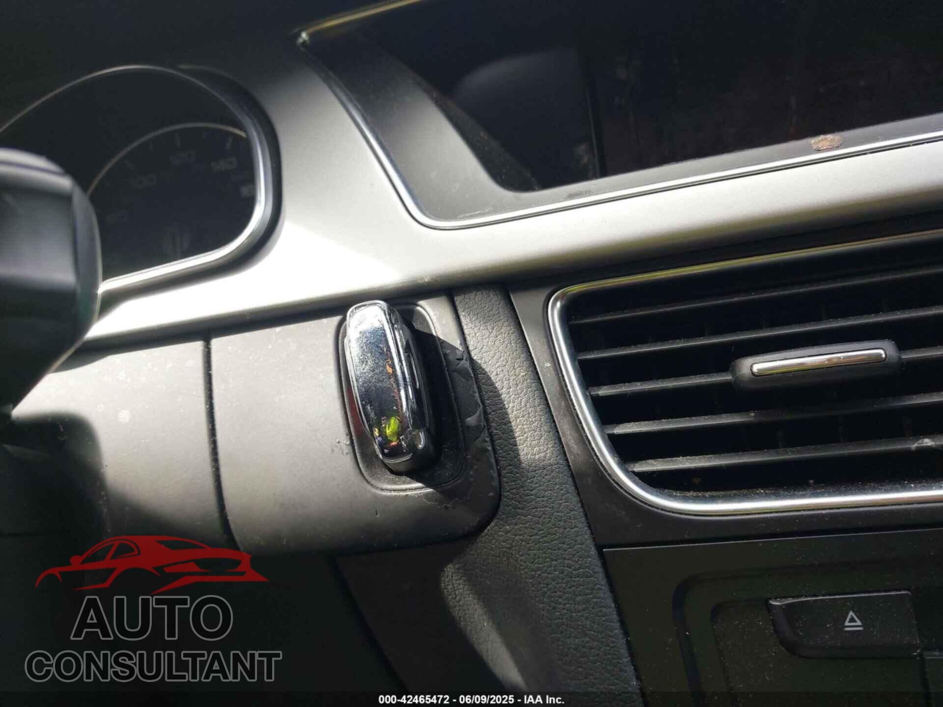 AUDI A5 2011 - WAULFAFR2BA051470
