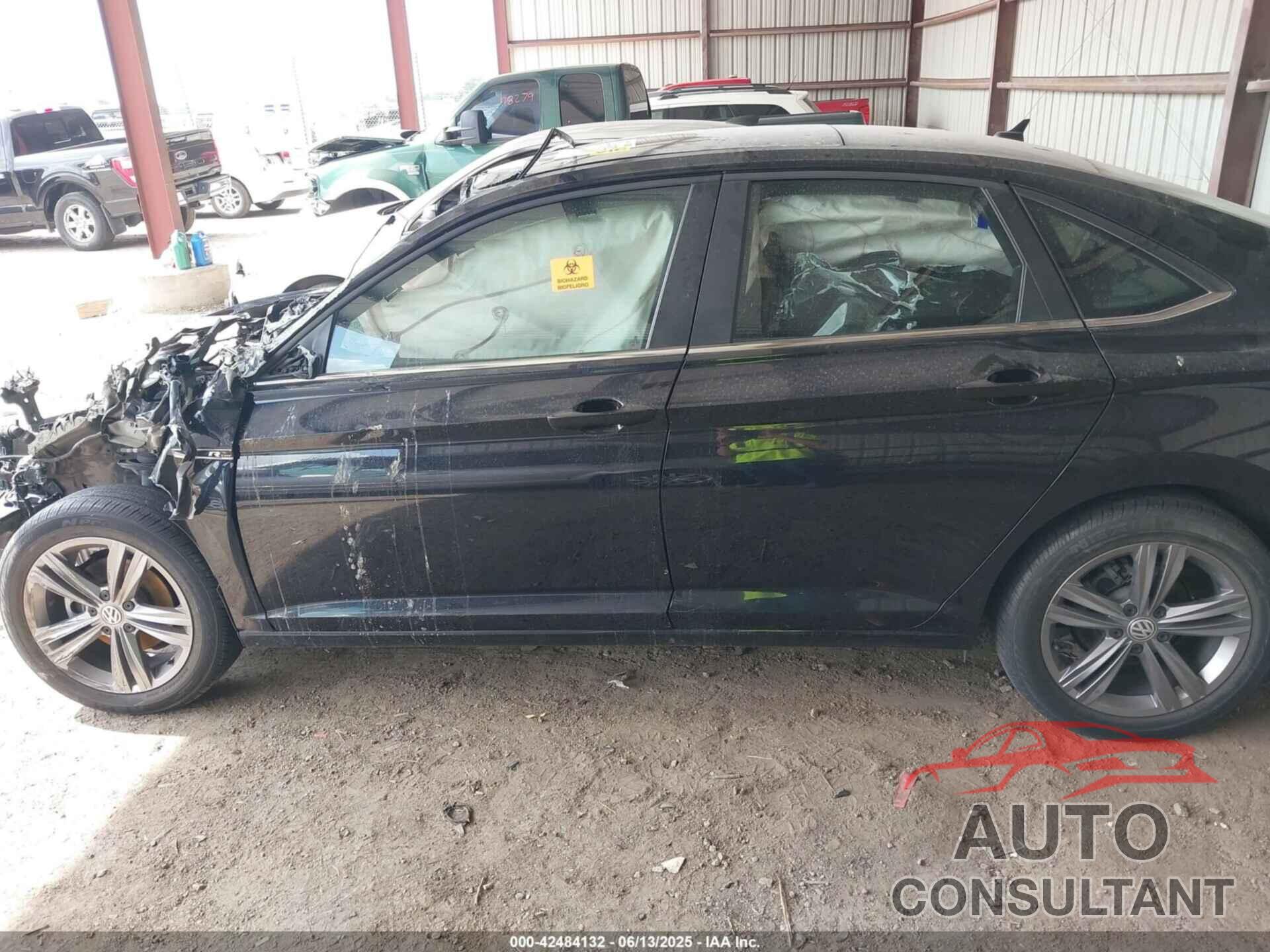 VOLKSWAGEN JETTA 2019 - 3VWCB7BU1KM254068